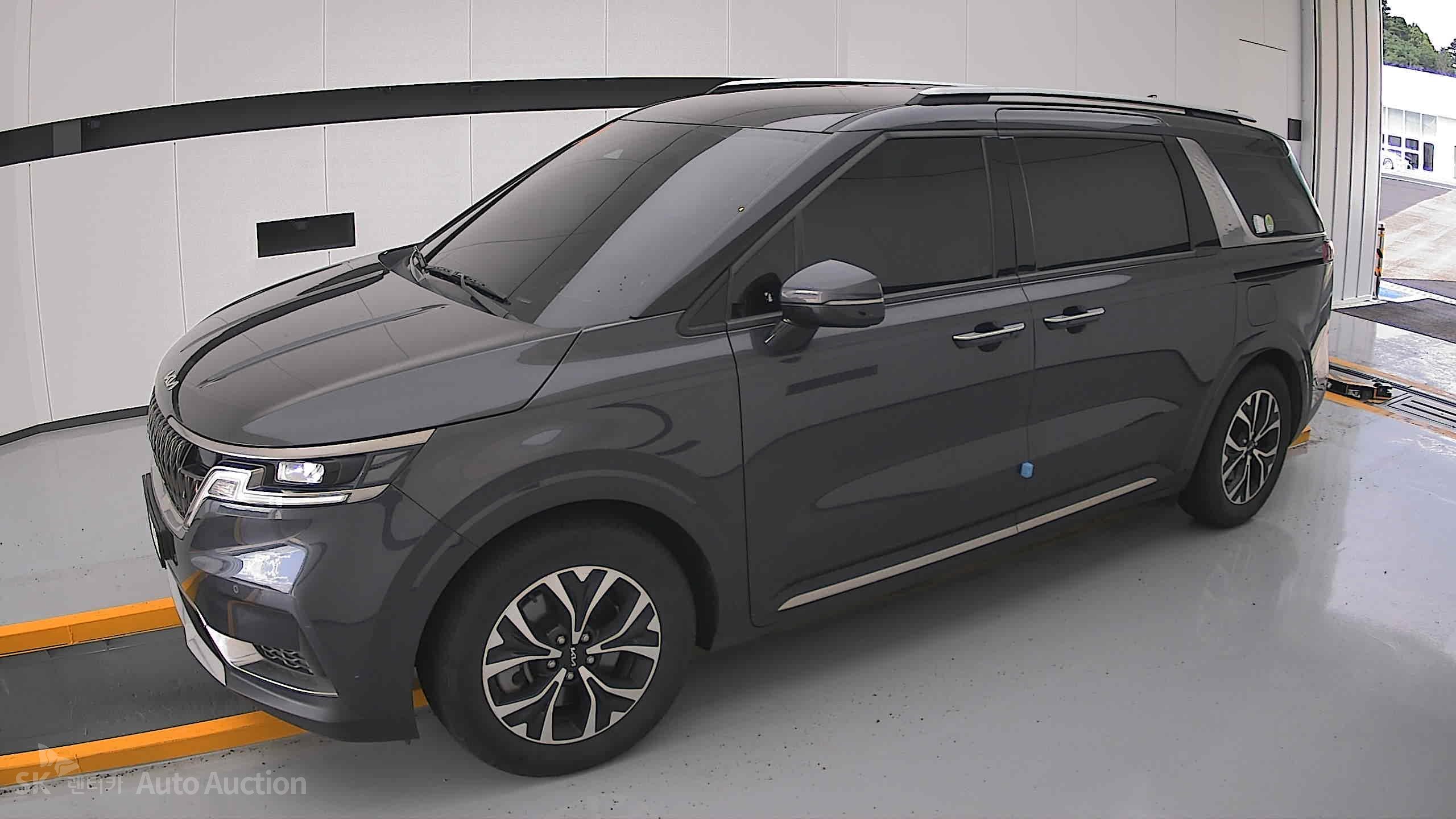 2023 - kia carnival