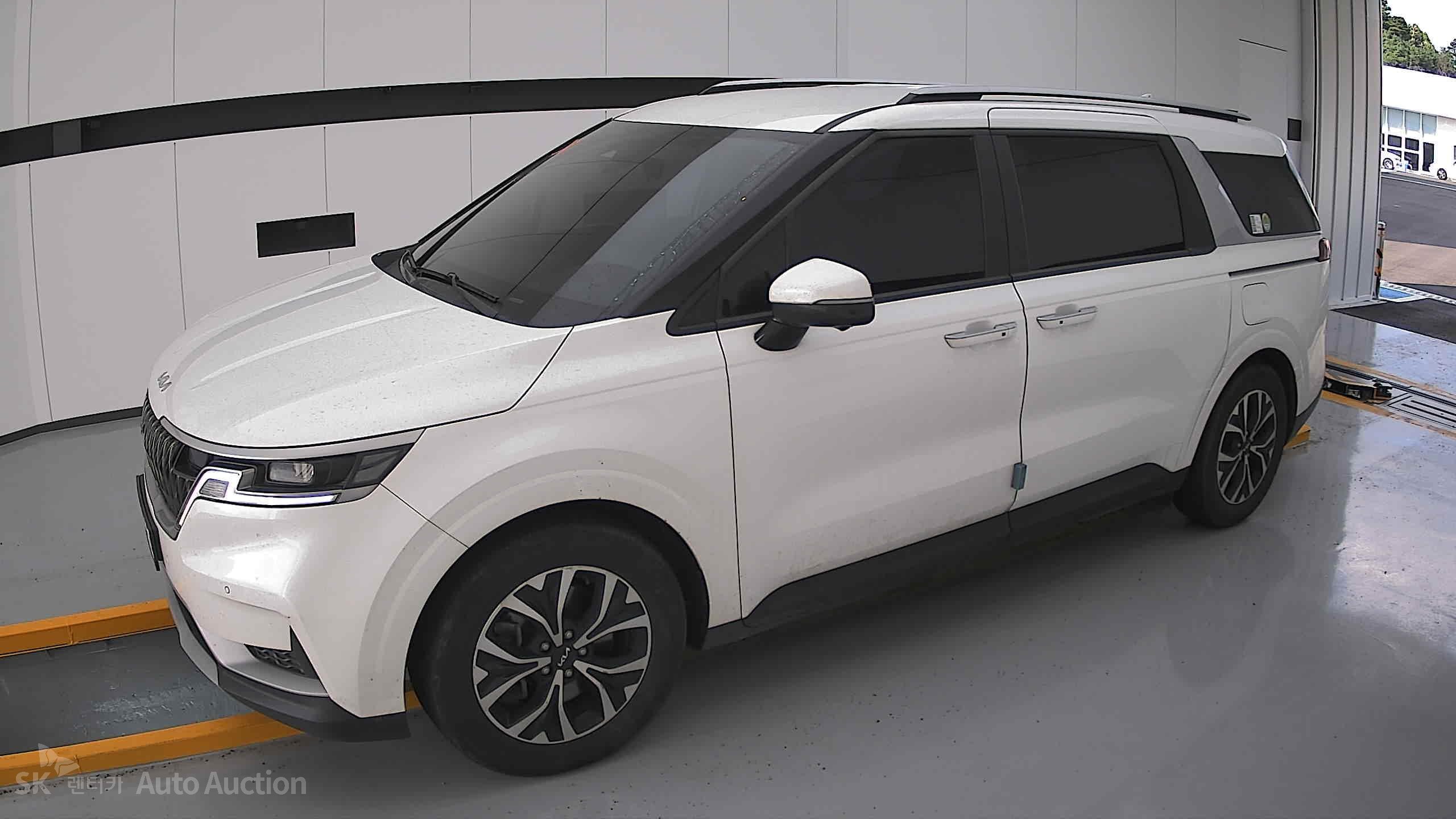 2023 - kia carnival
