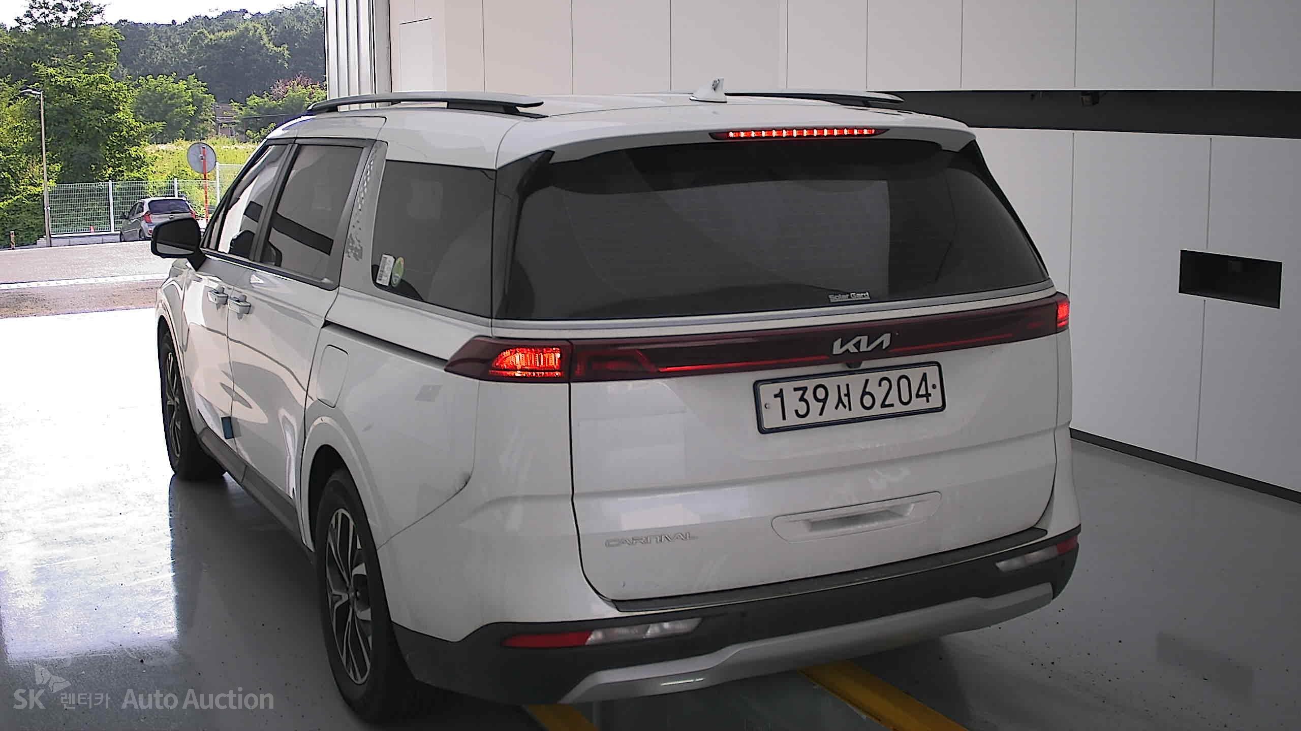 2023 - kia carnival