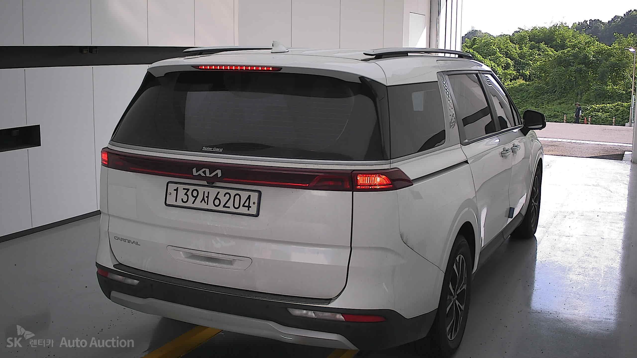 2023 - kia carnival