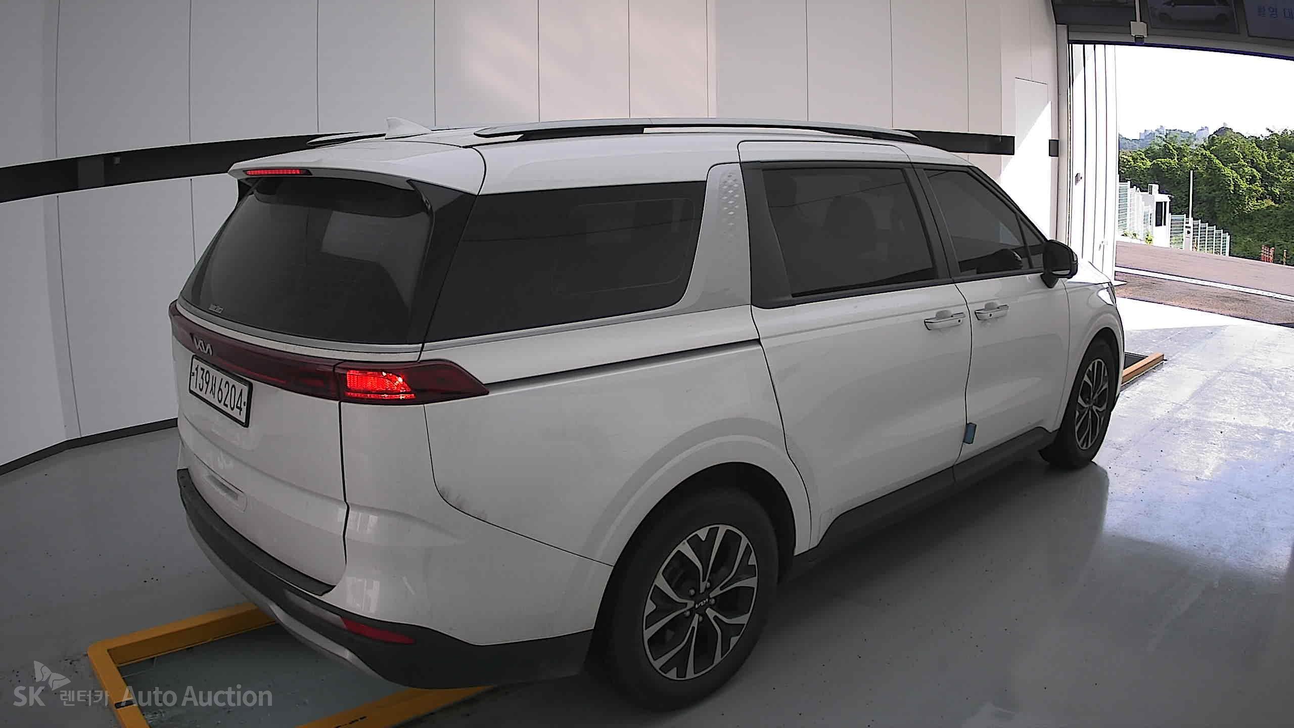 2023 - kia carnival