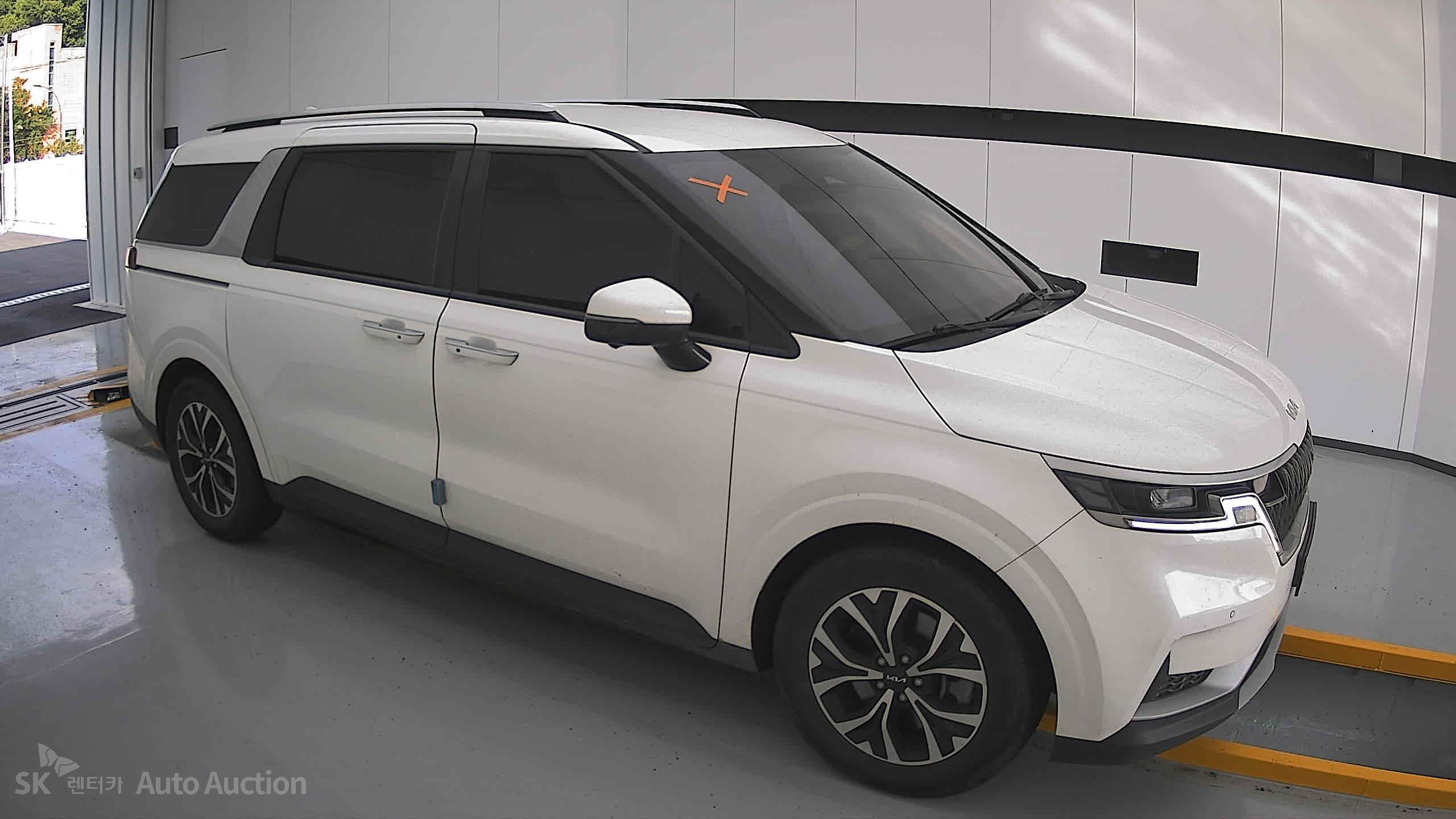 2023 - kia carnival