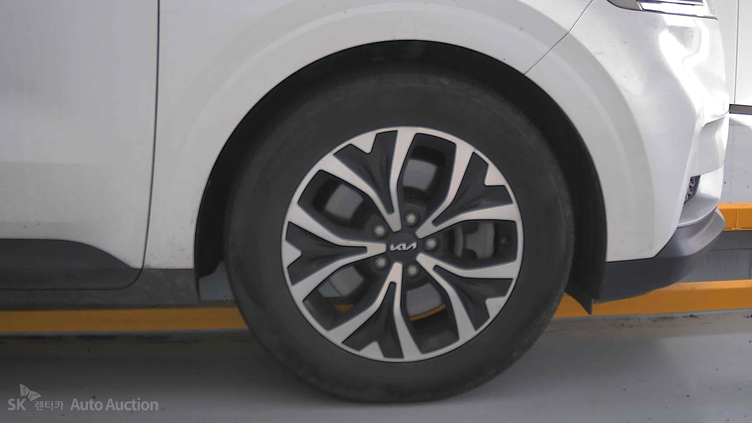 2023 - kia carnival