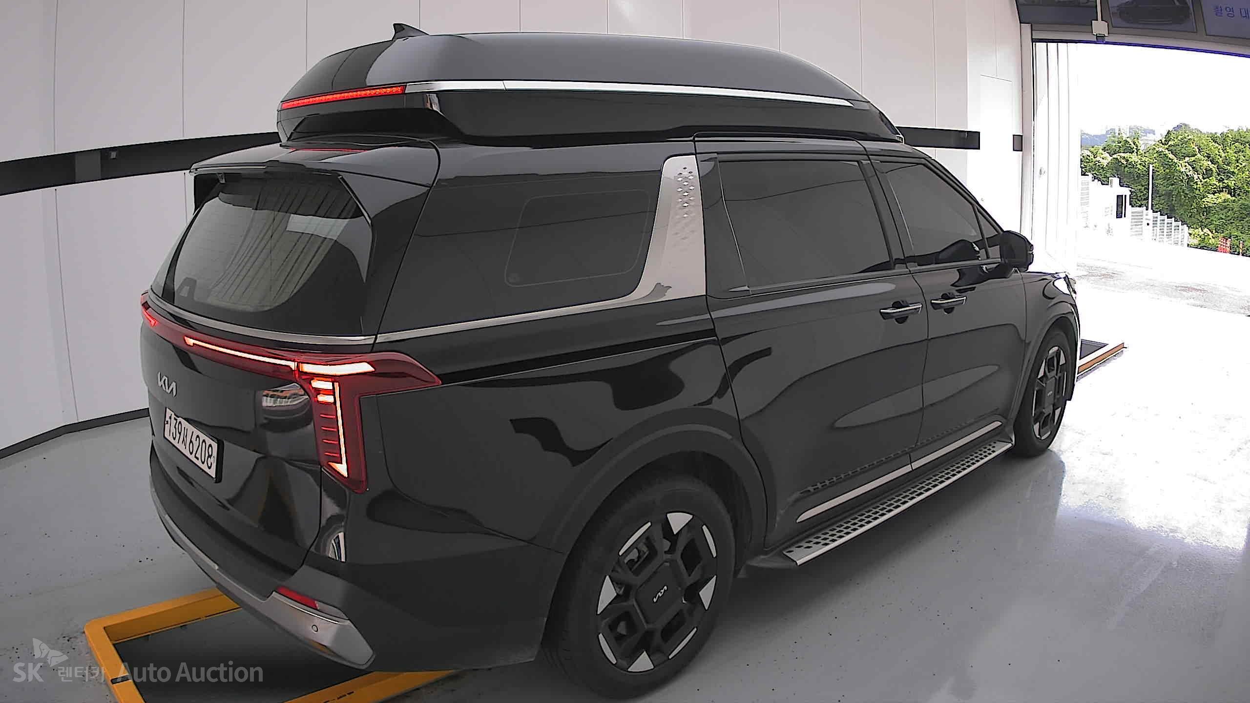 2025 - kia carnival