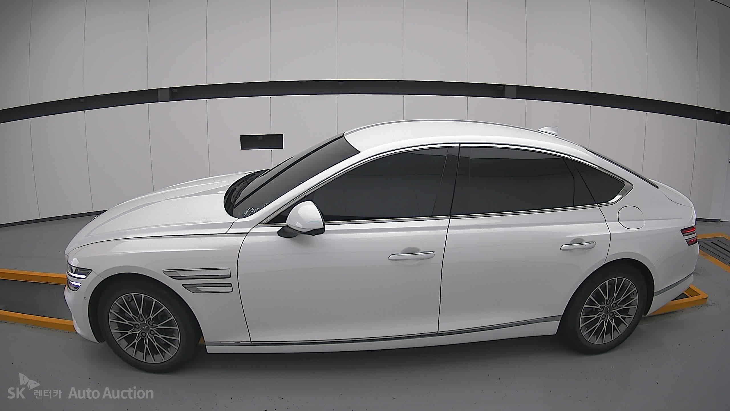 2021 - genesis g80