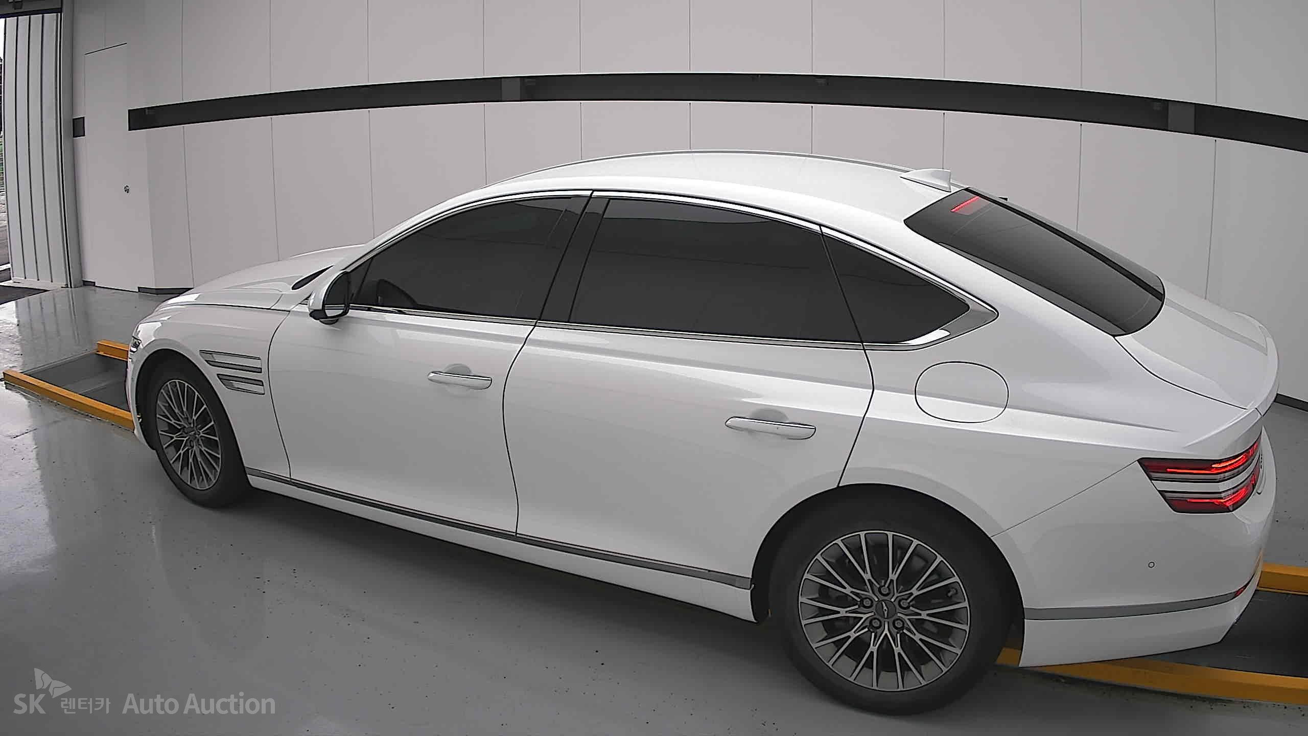 2021 - genesis g80