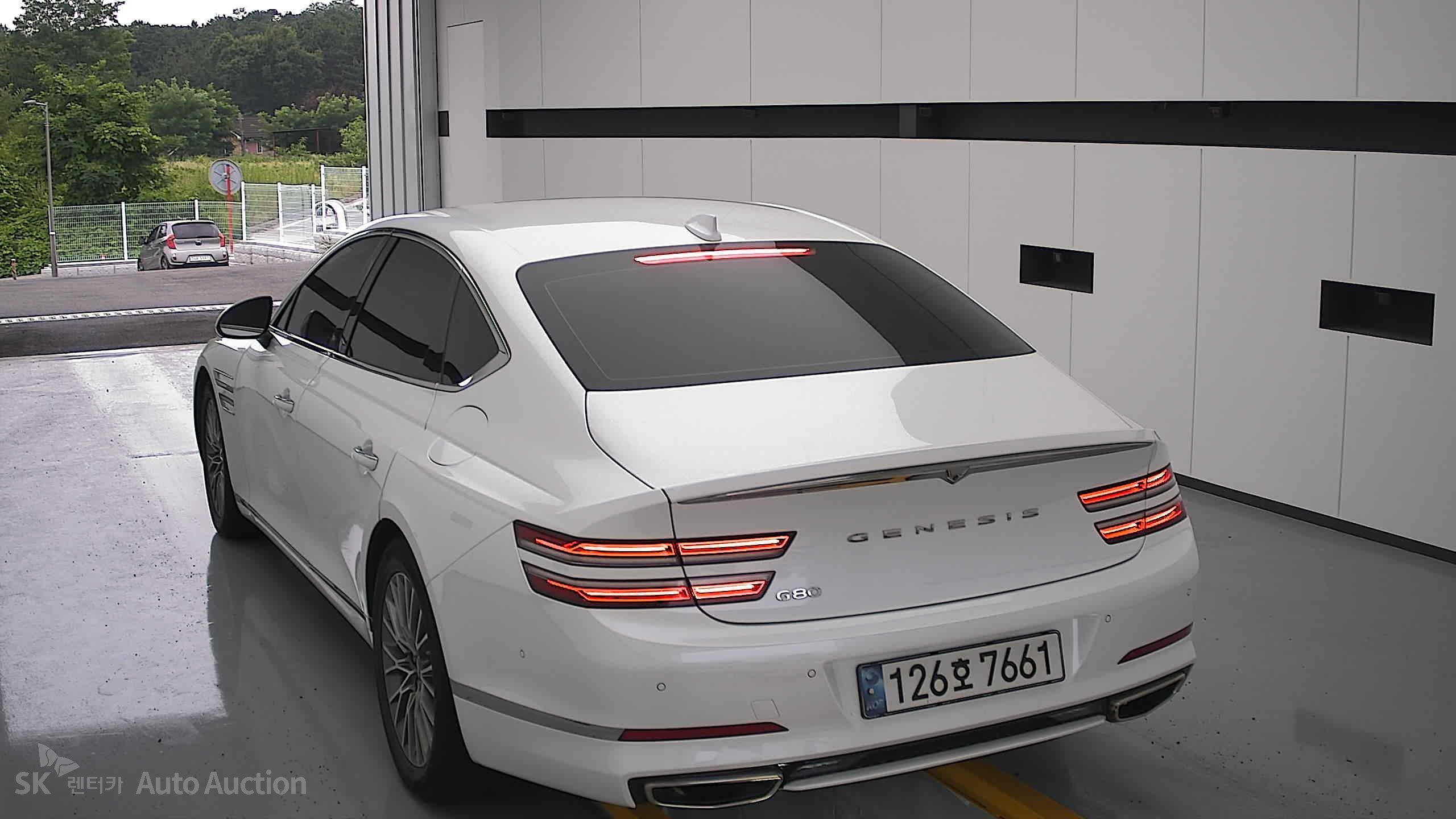2021 - genesis g80
