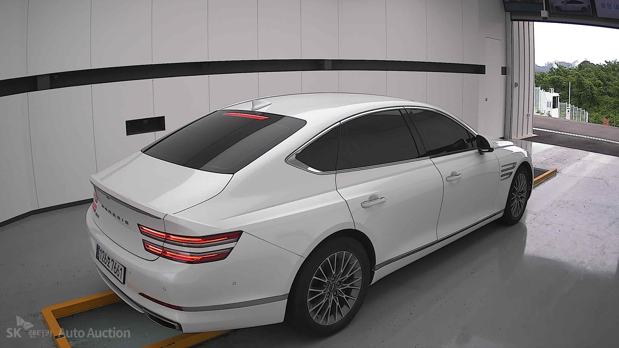 2021 - genesis g80