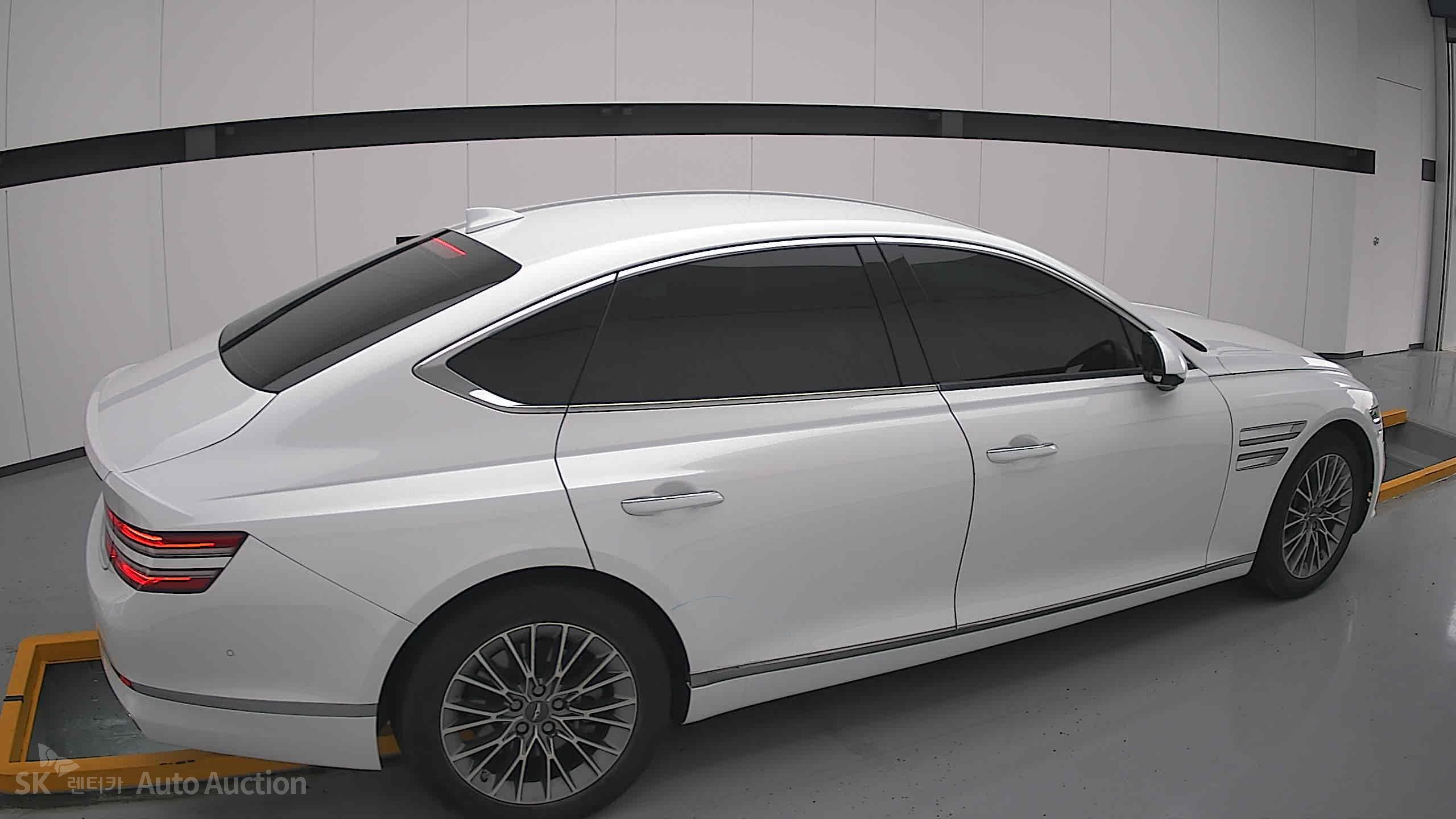 2021 - genesis g80