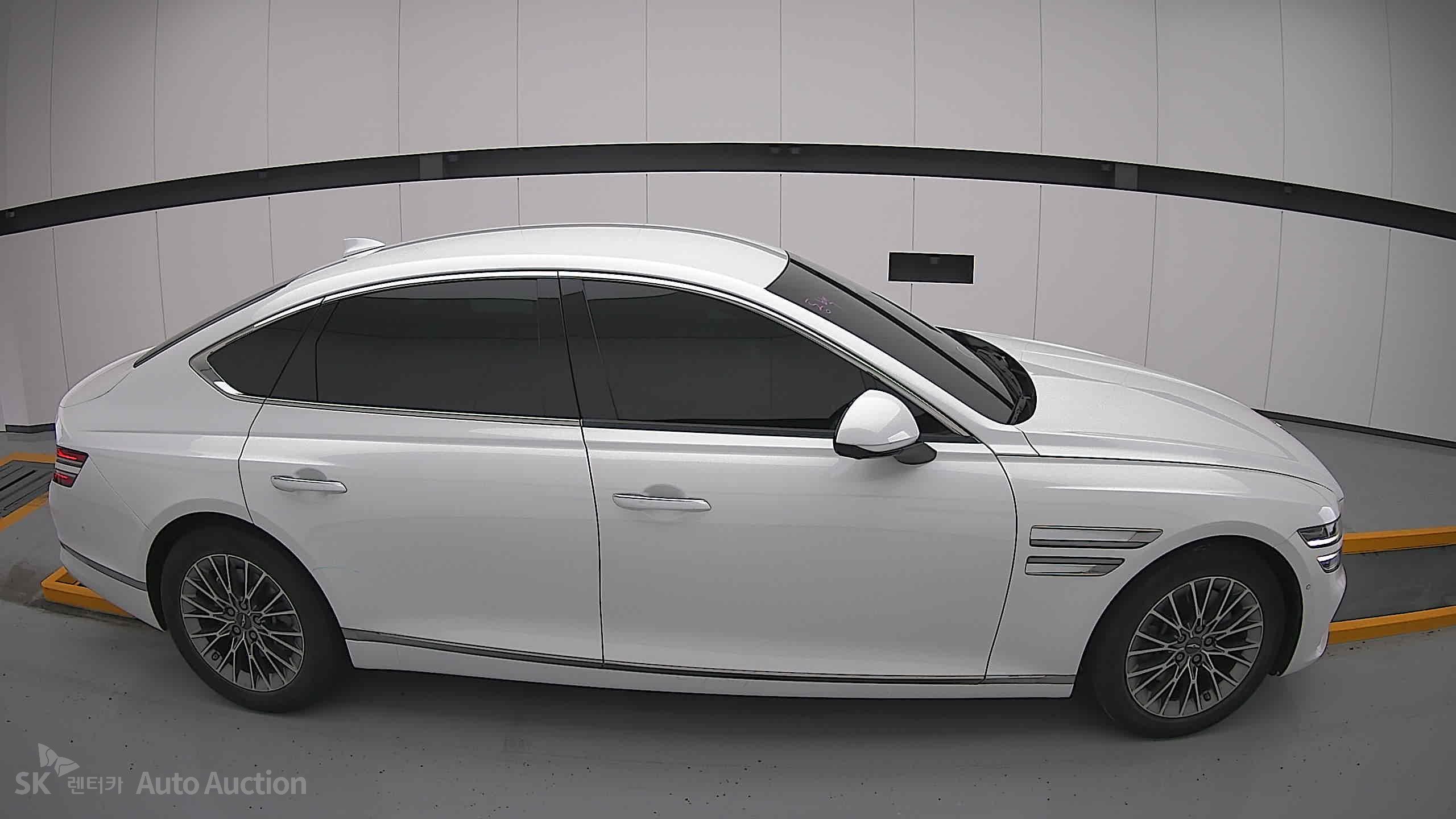 2021 - genesis g80