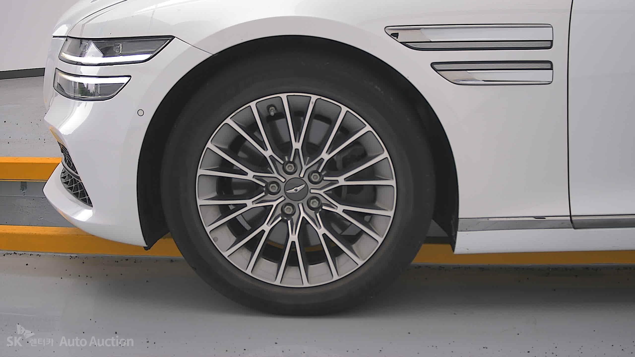 2021 - genesis g80
