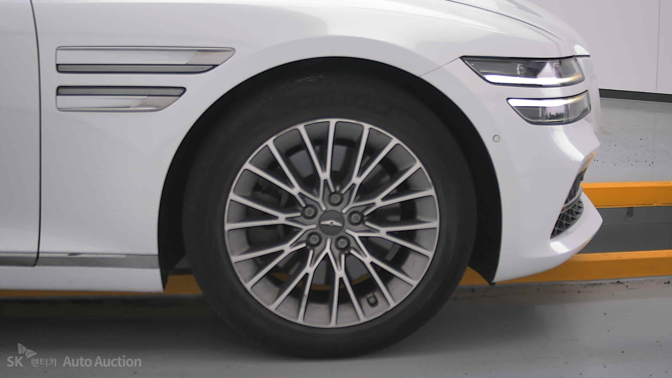 2021 - genesis g80