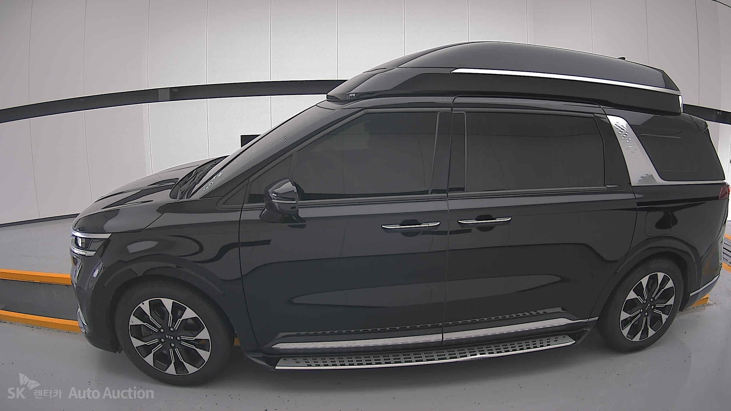 2021 - kia carnival