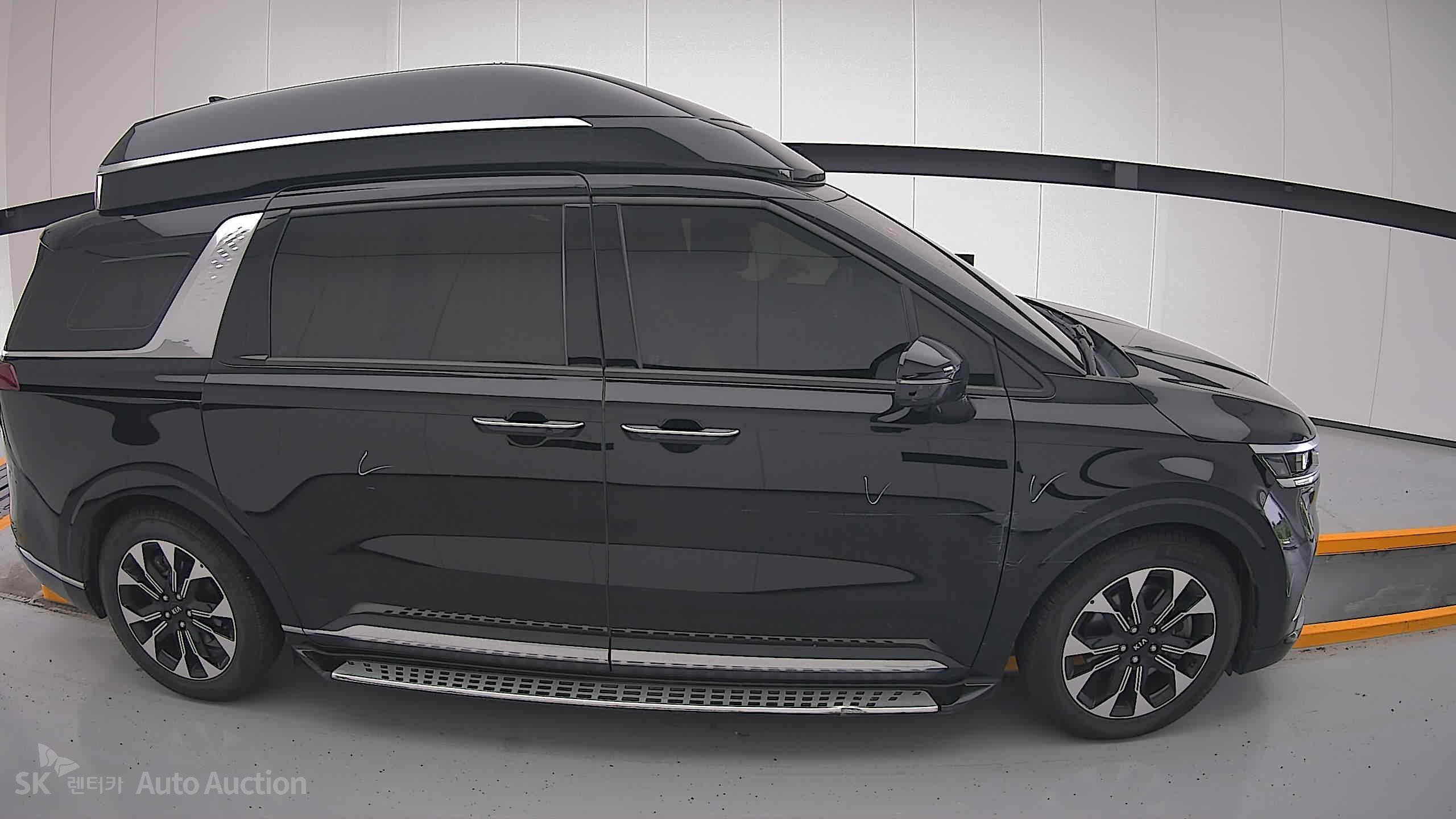 2021 - kia carnival