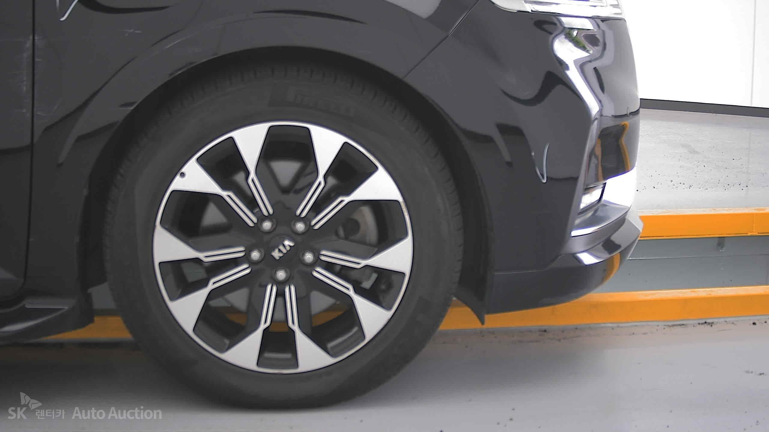 2021 - kia carnival