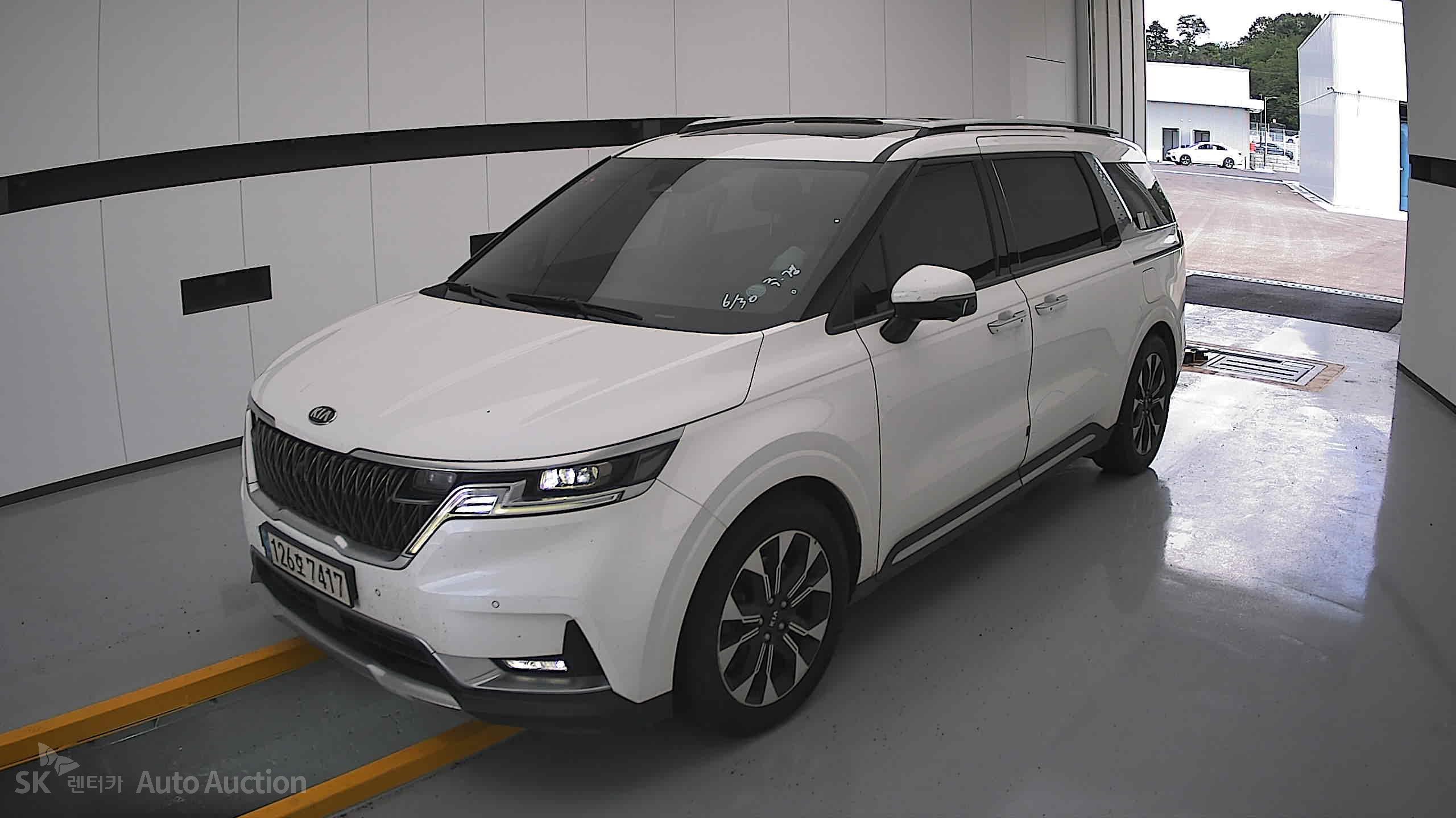 2021 - kia carnival