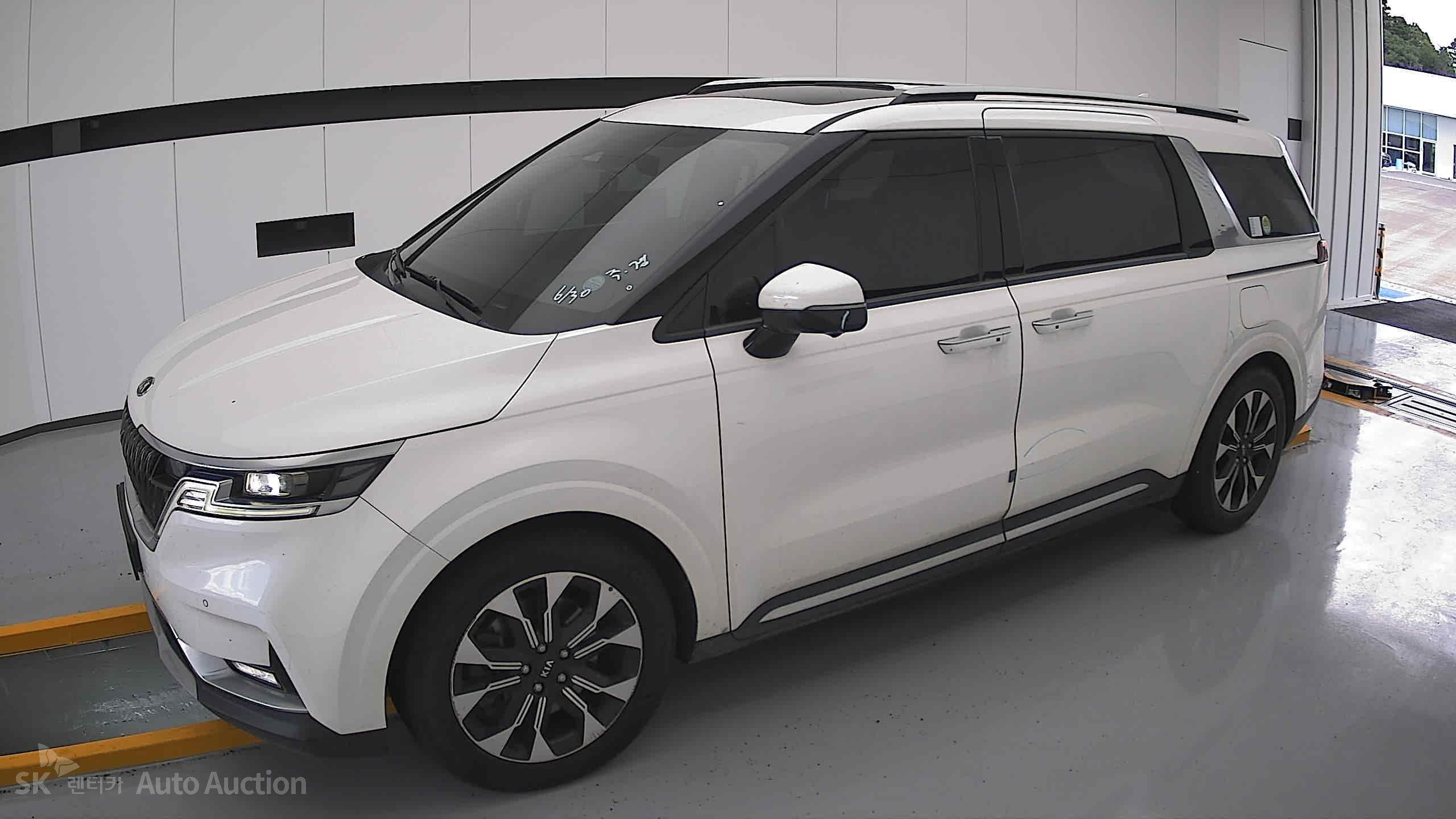 2021 - kia carnival