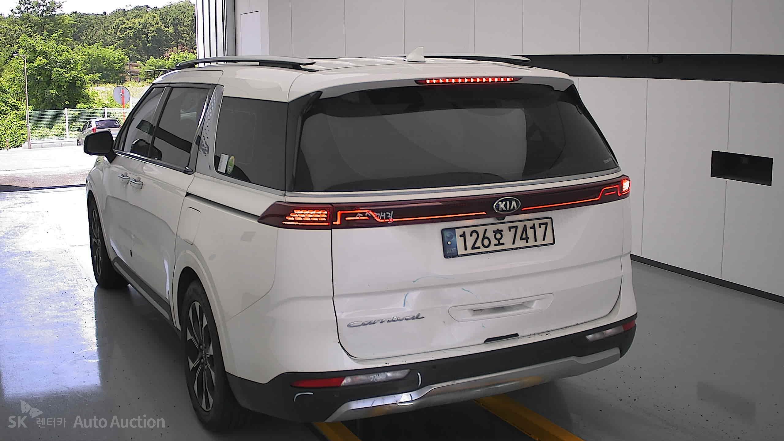 2021 - kia carnival
