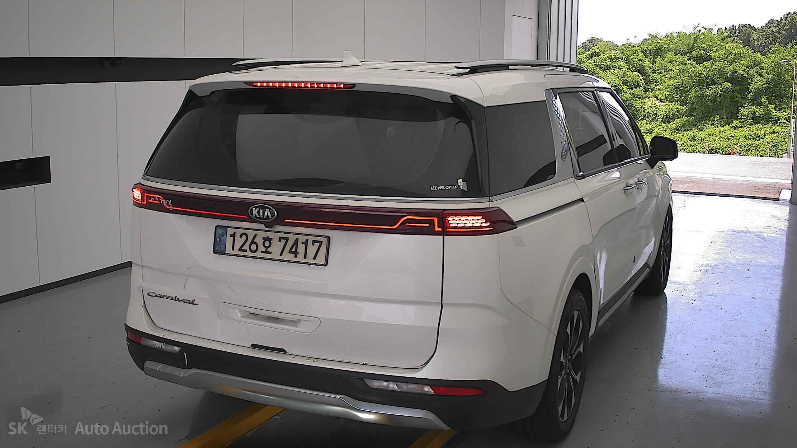 2021 - kia carnival