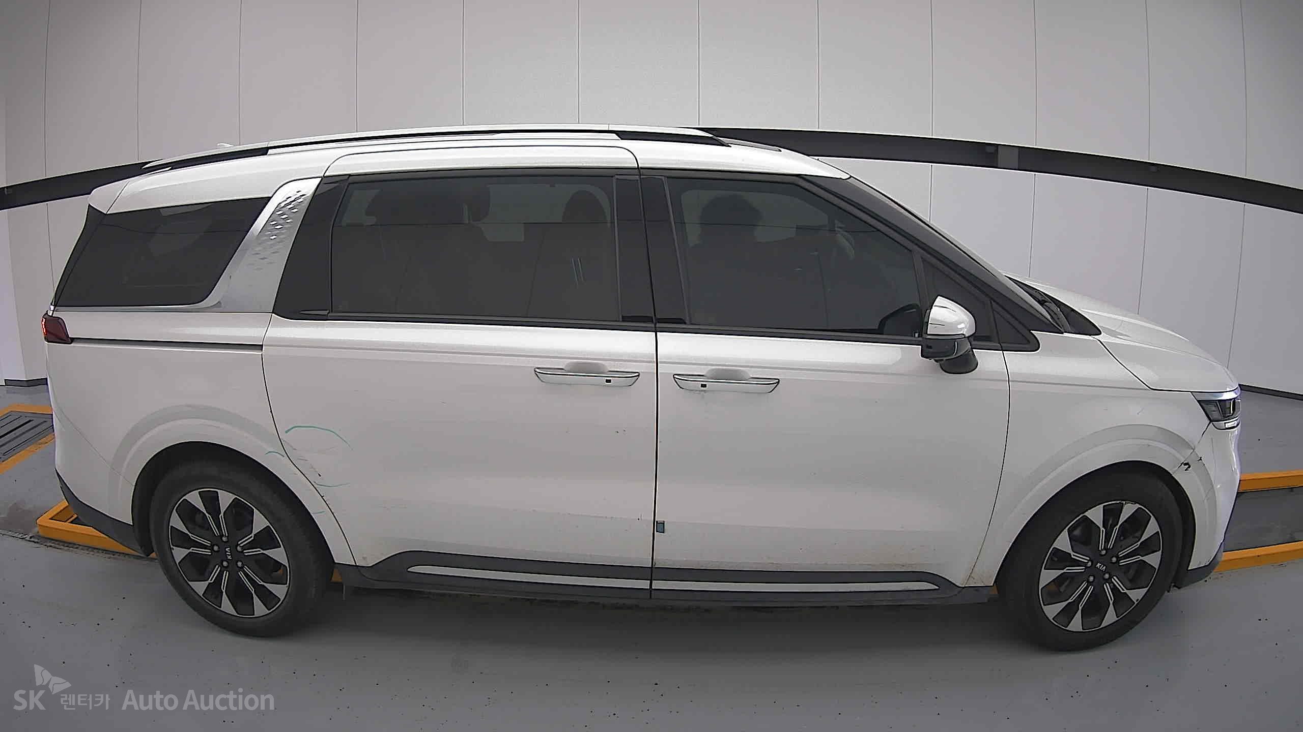 2021 - kia carnival