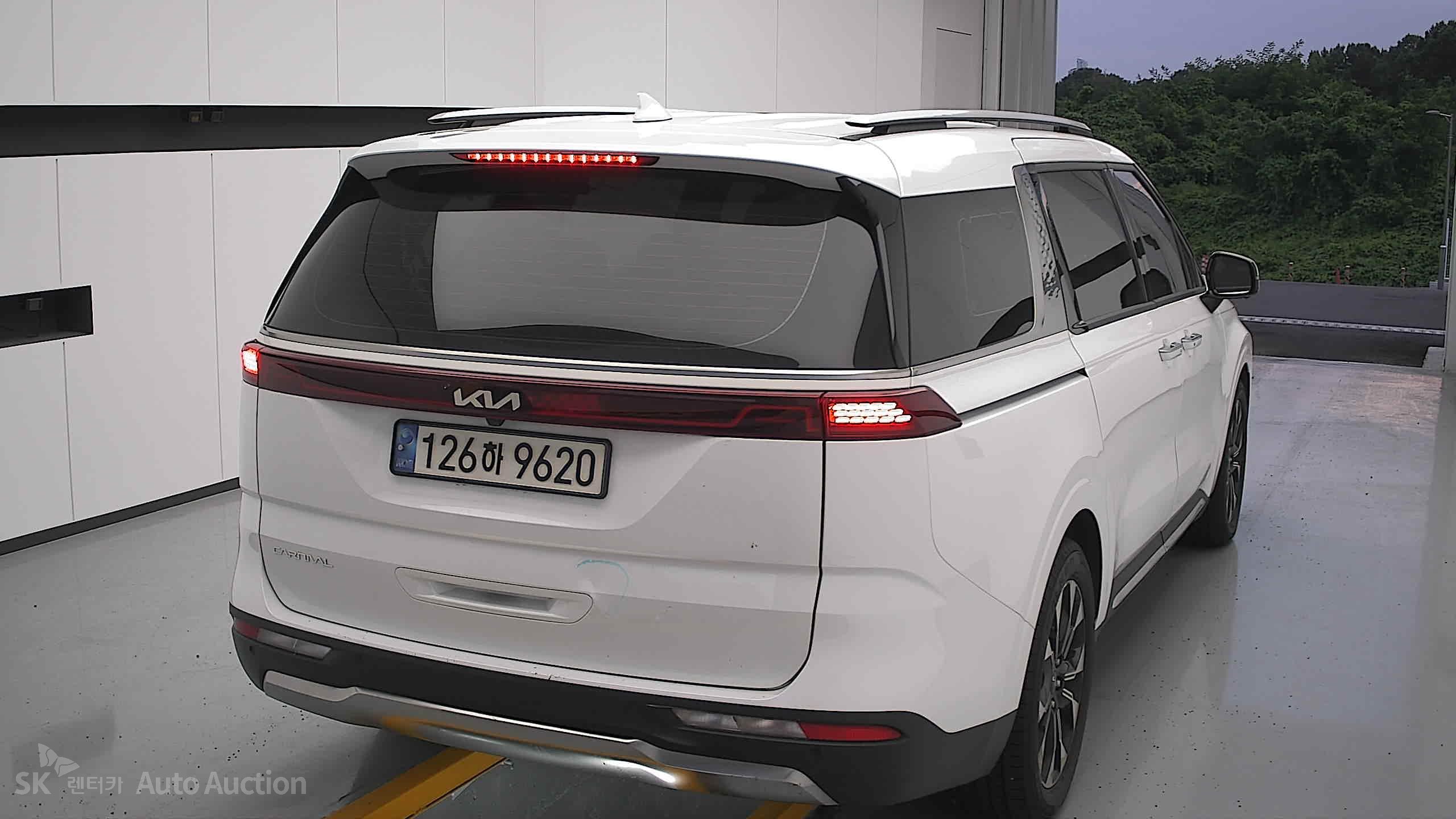 2023 - kia carnival