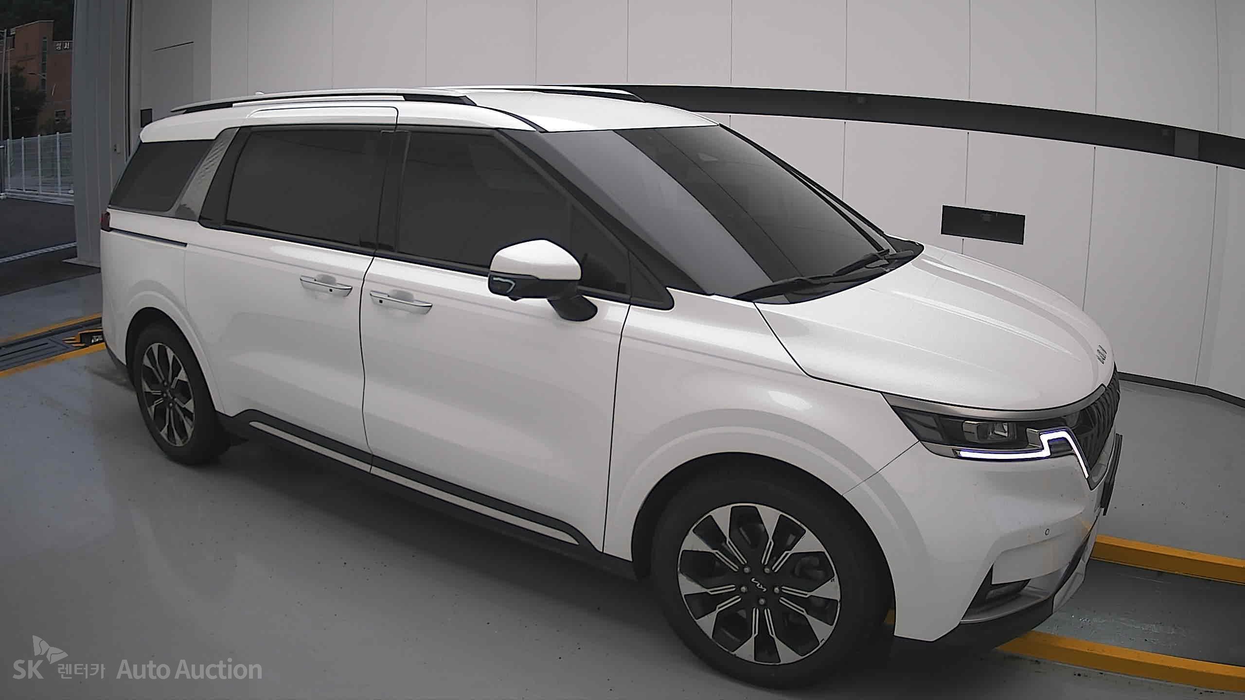 2023 - kia carnival