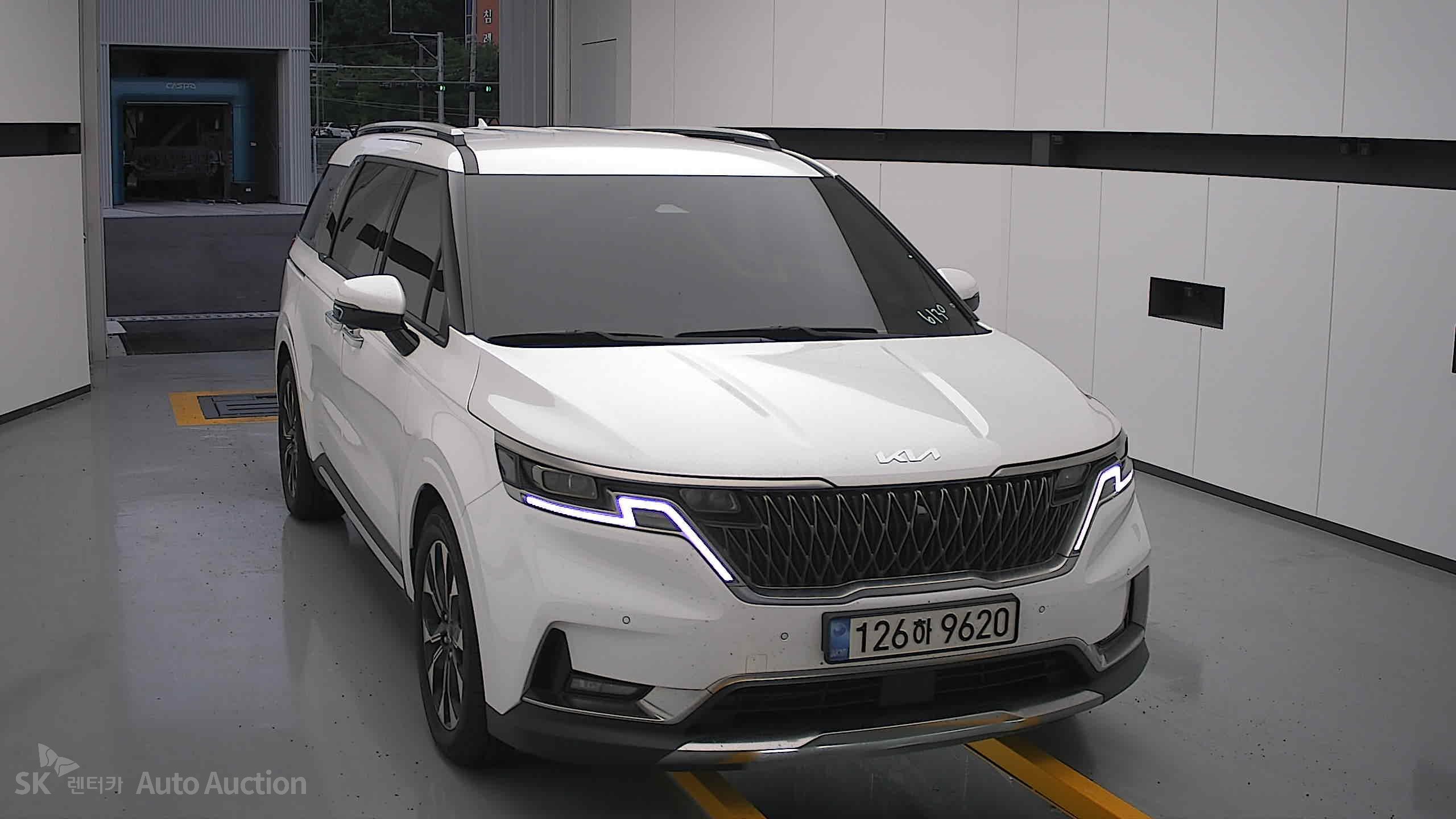 2023 - kia carnival
