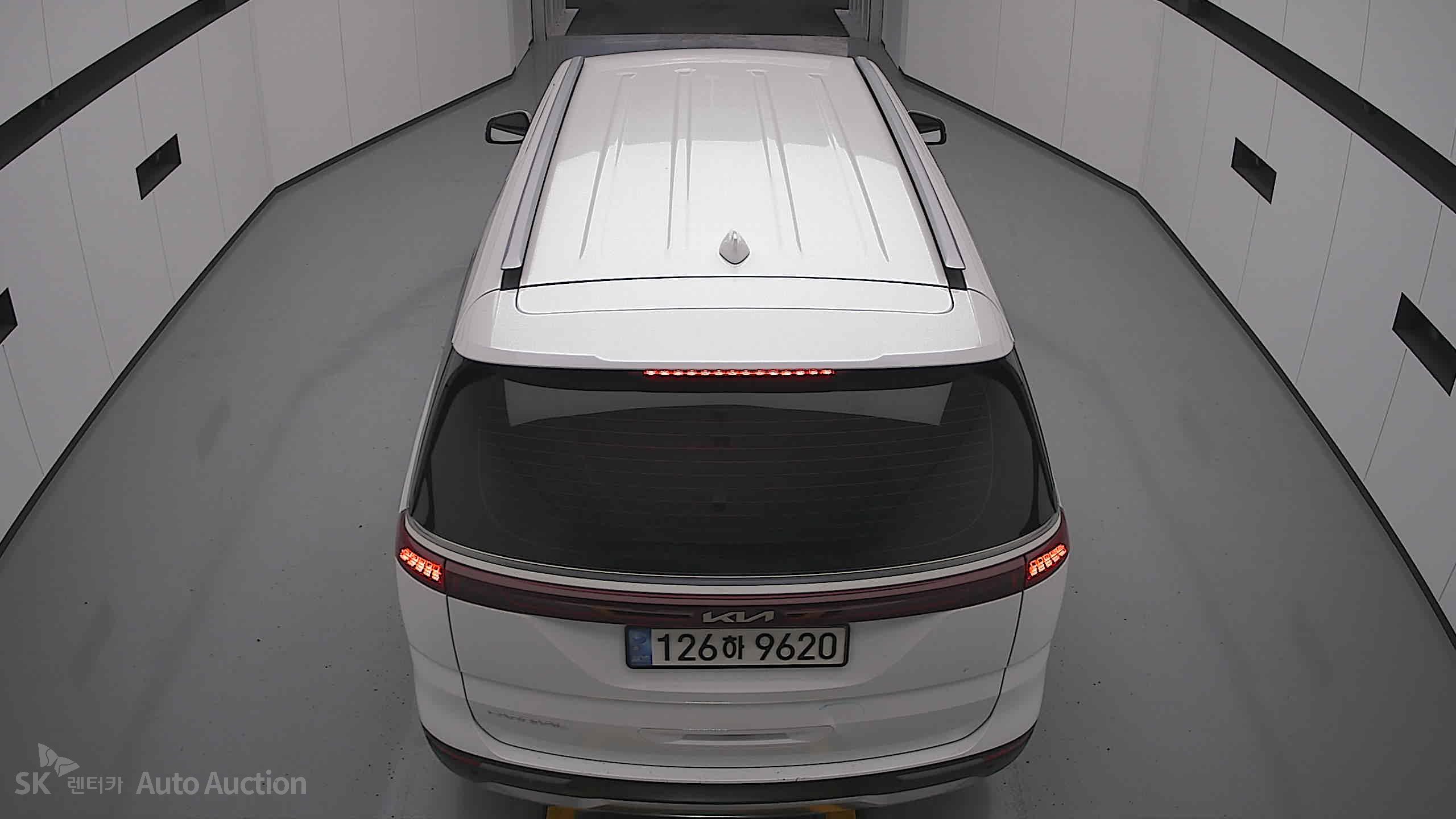 2023 - kia carnival