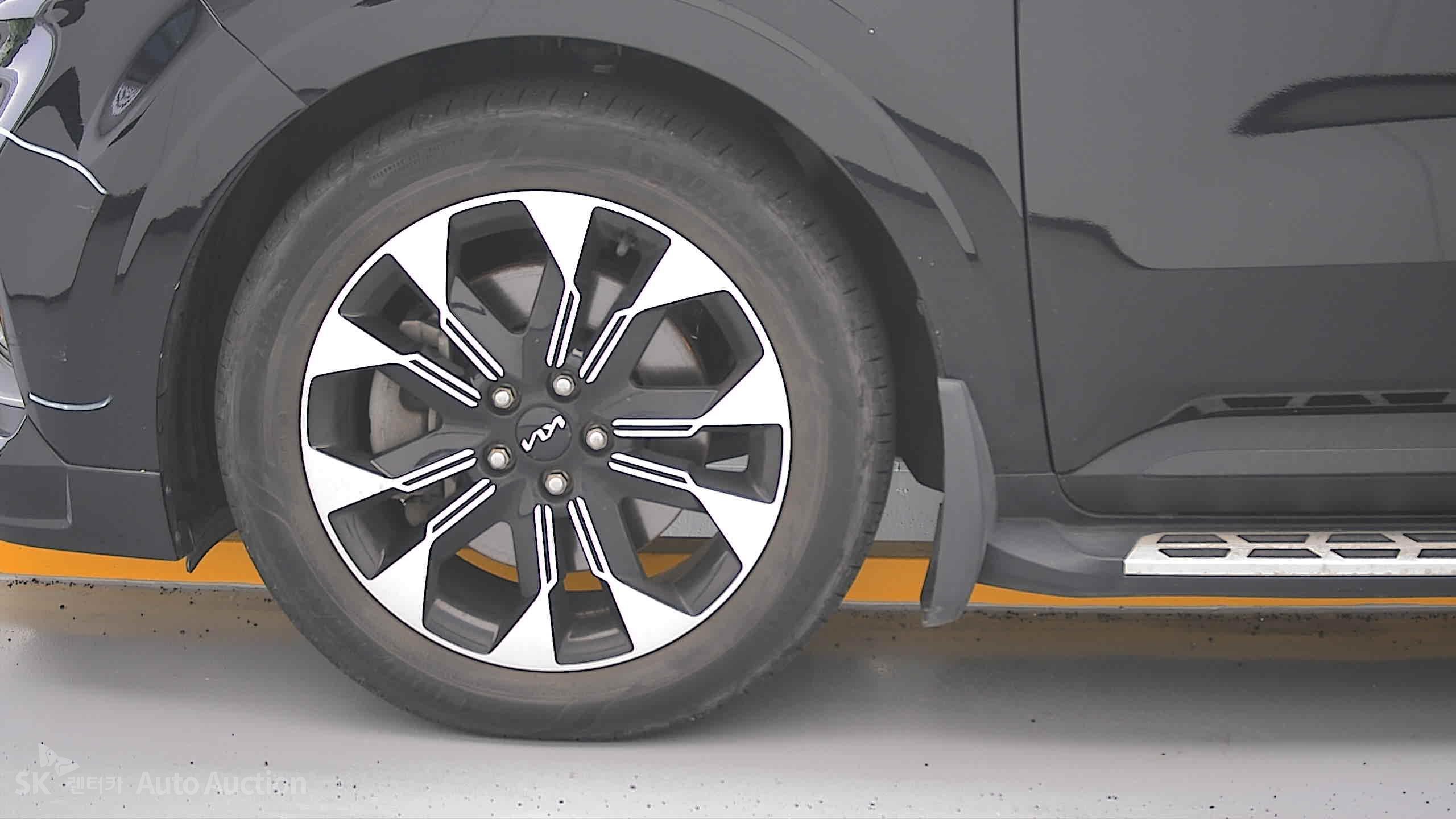 2023 - kia carnival