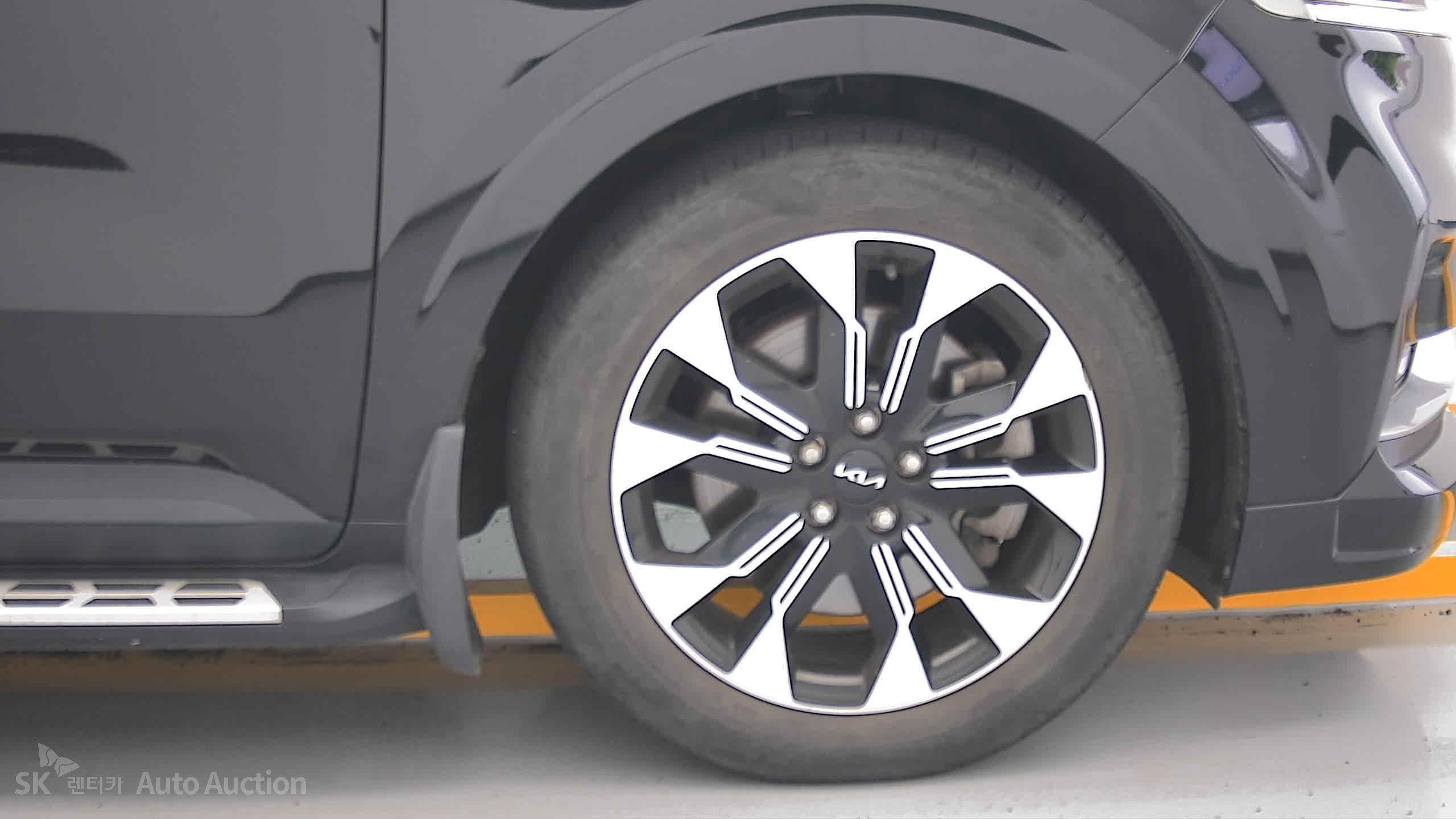 2023 - kia carnival