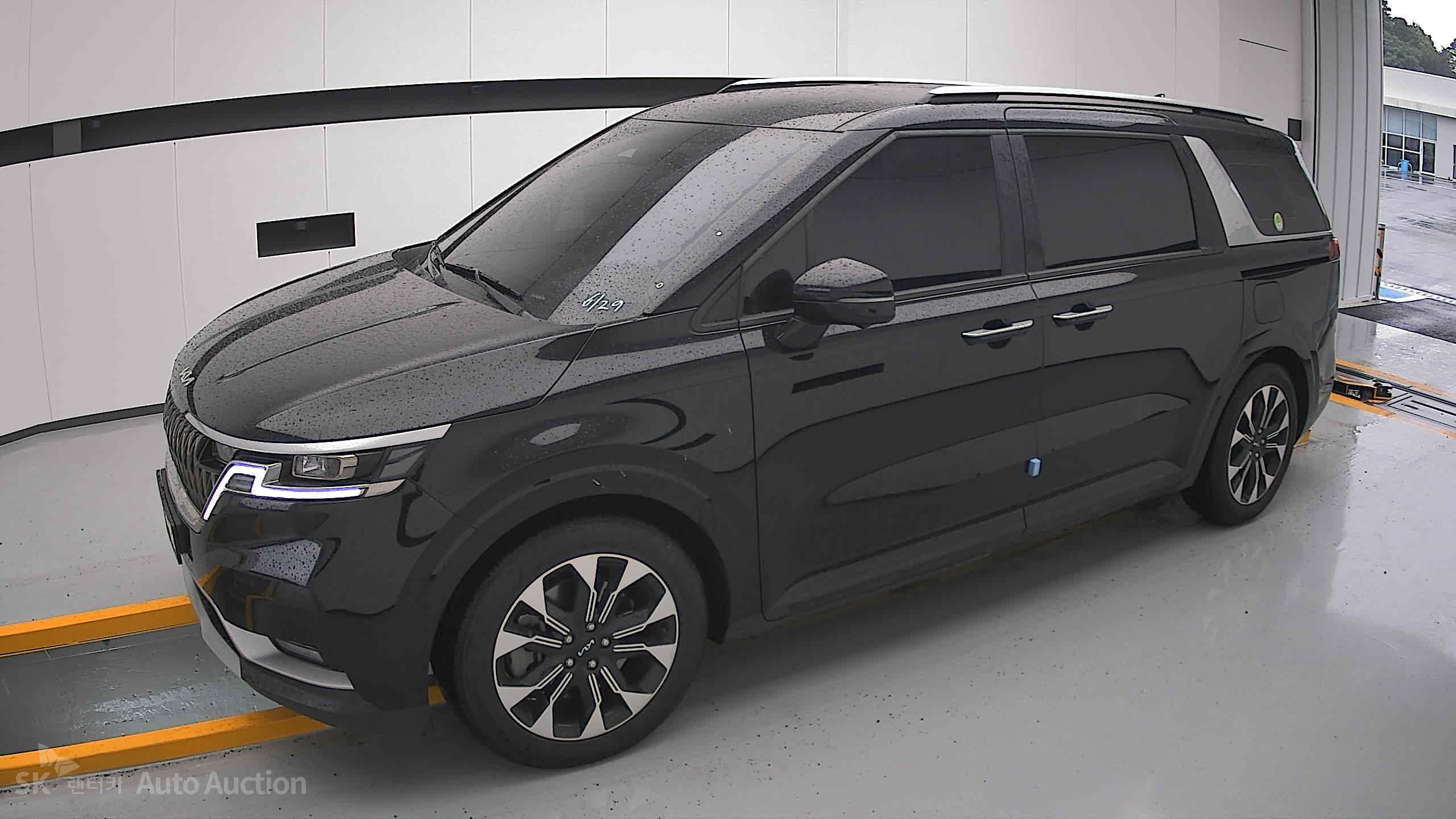 2023 - kia carnival