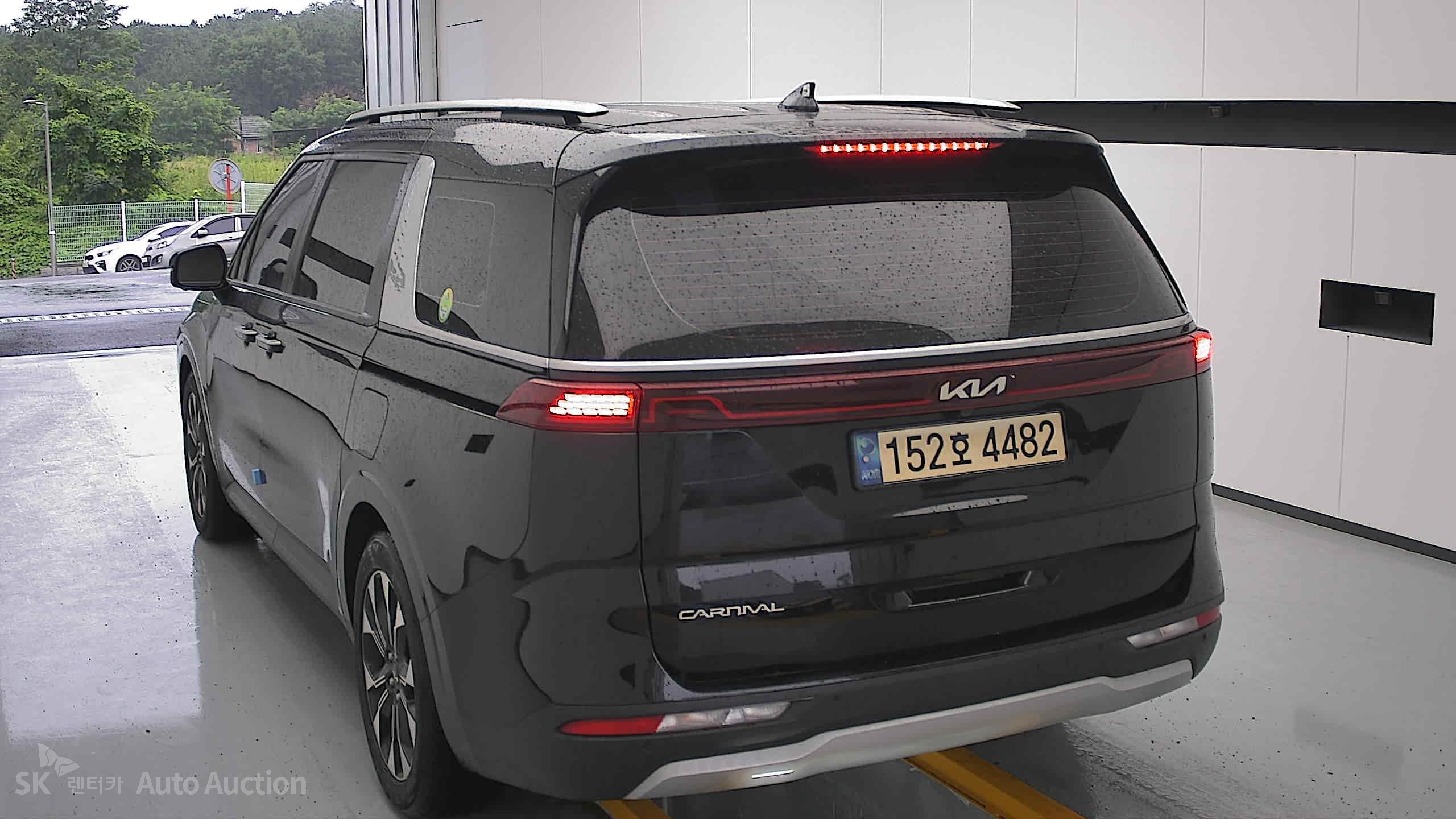 2023 - kia carnival