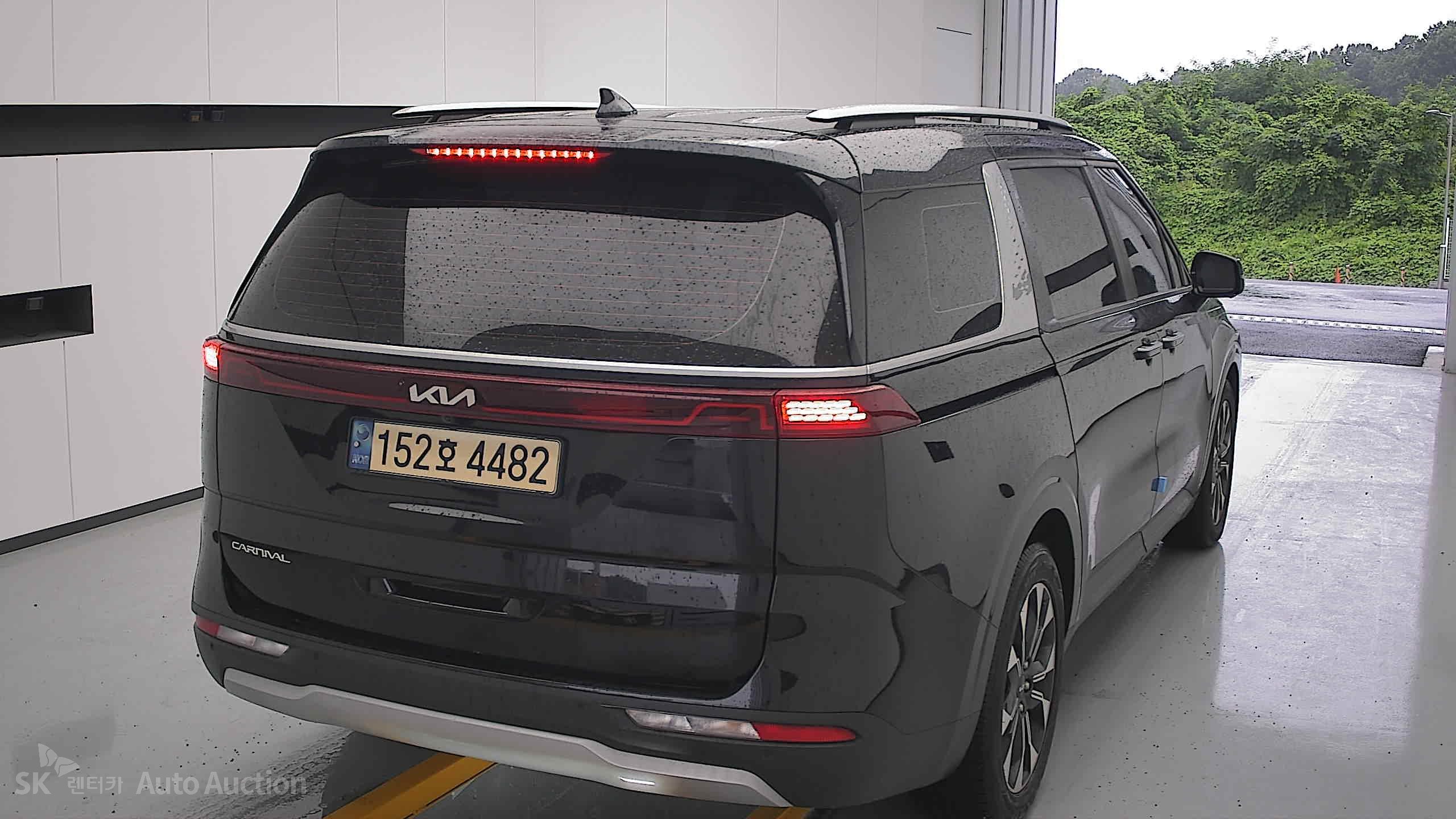 2023 - kia carnival