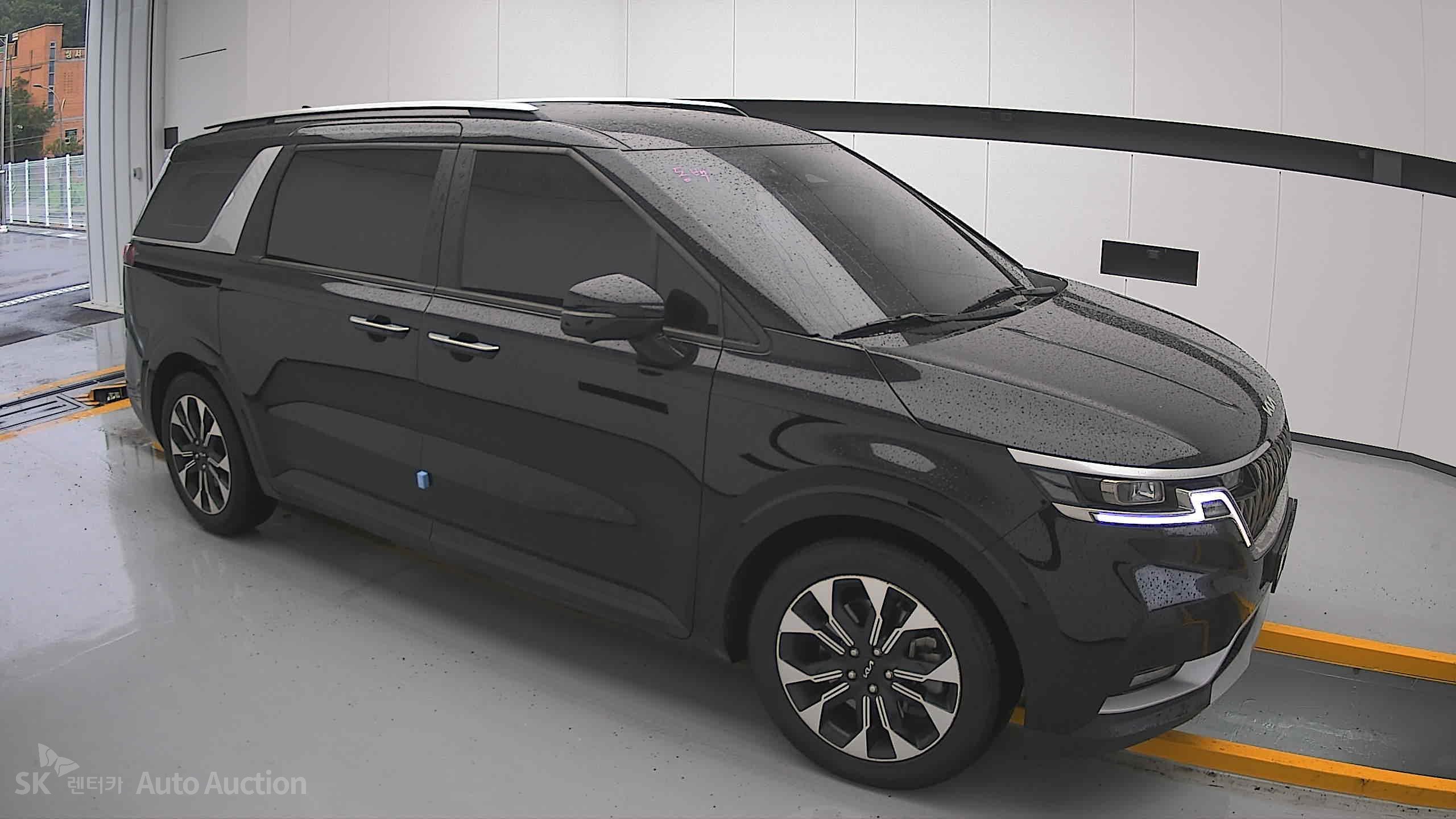 2023 - kia carnival