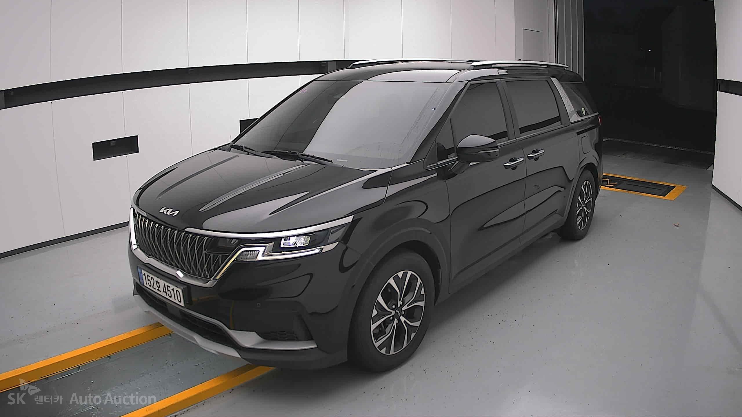 2023 - kia carnival