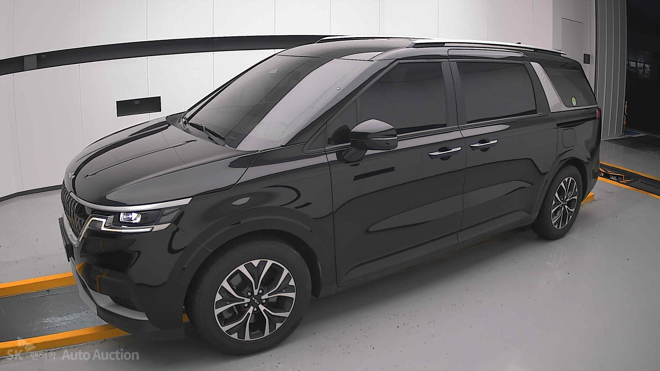 2023 - kia carnival