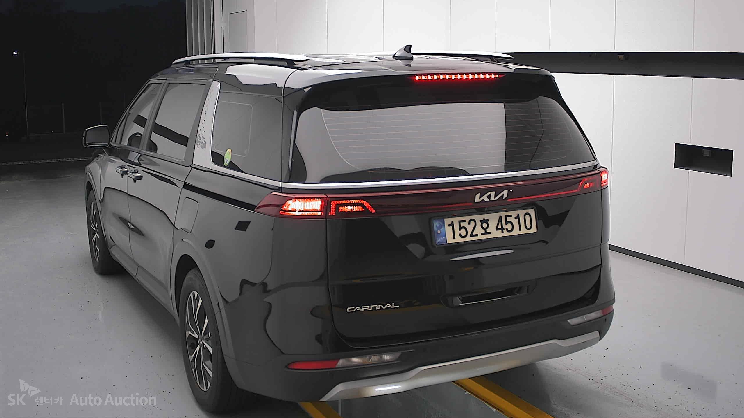 2023 - kia carnival