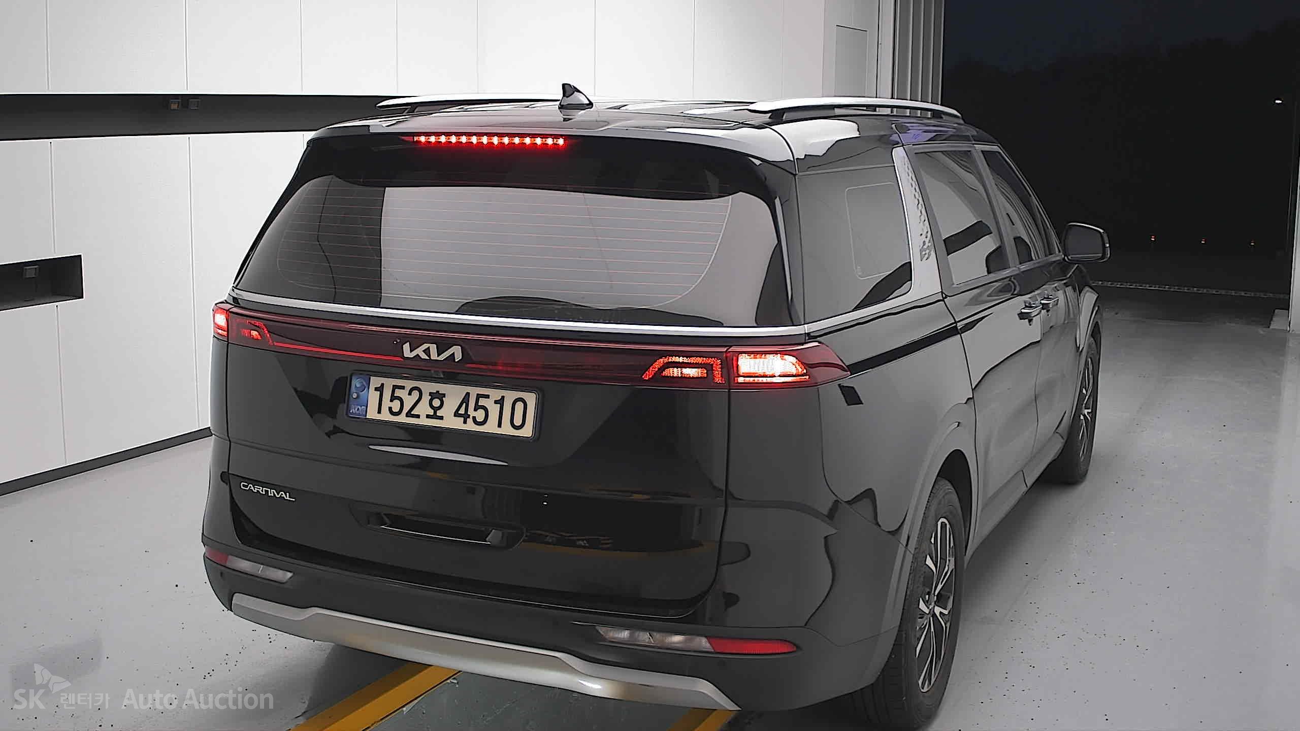 2023 - kia carnival
