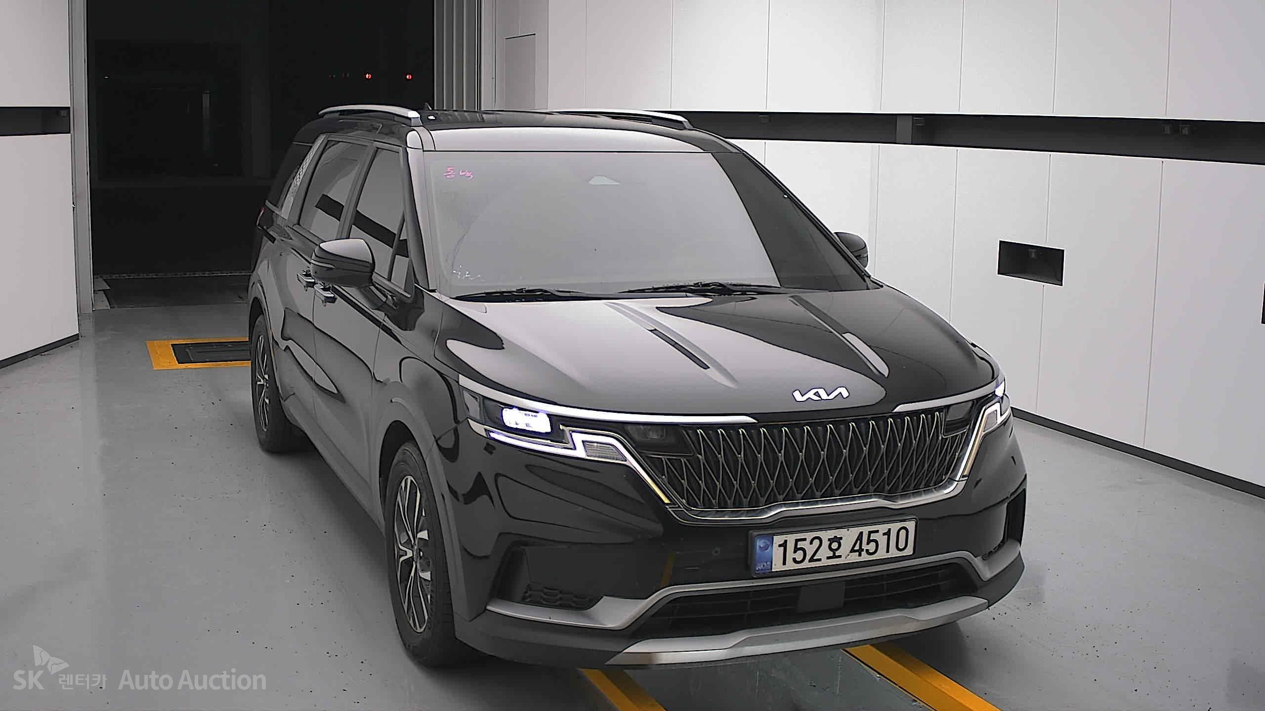 2023 - kia carnival