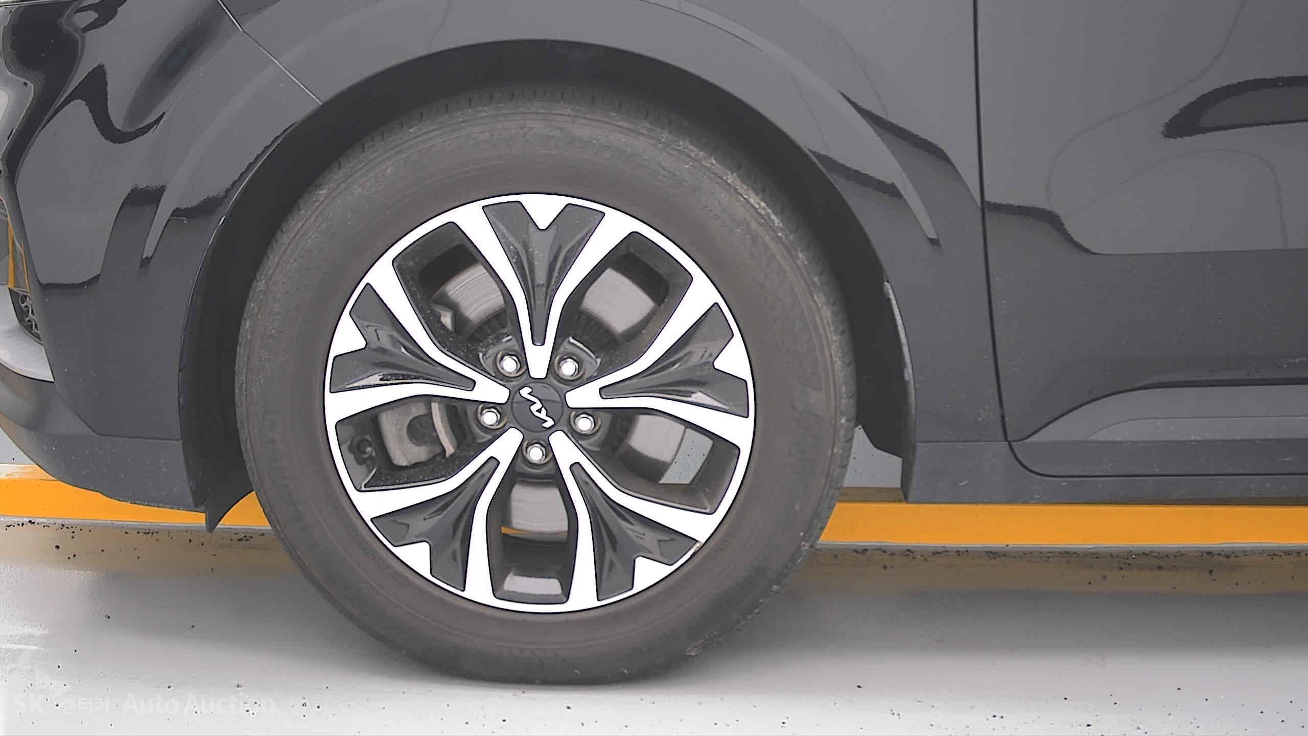 2023 - kia carnival