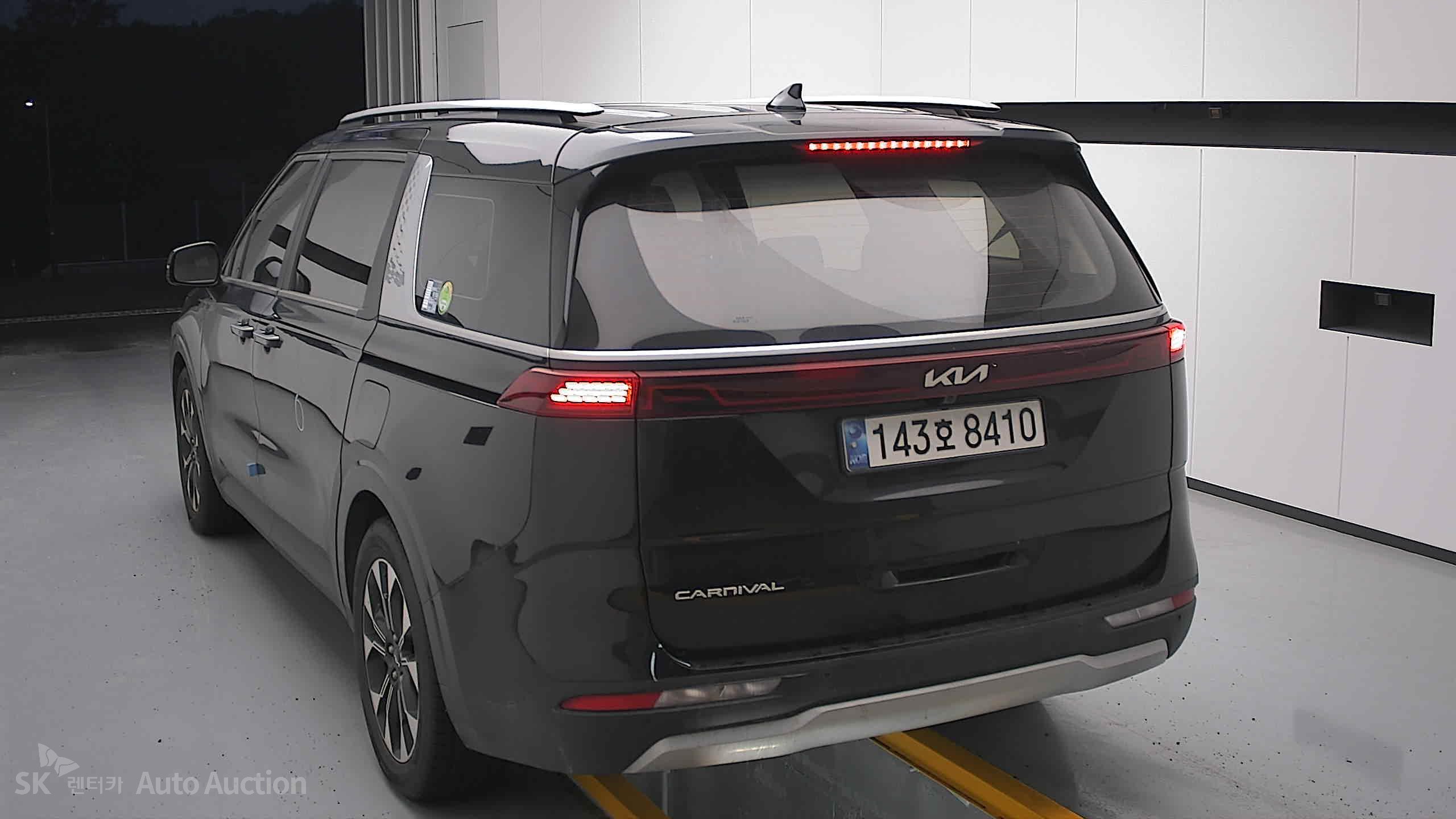 2022 - kia carnival
