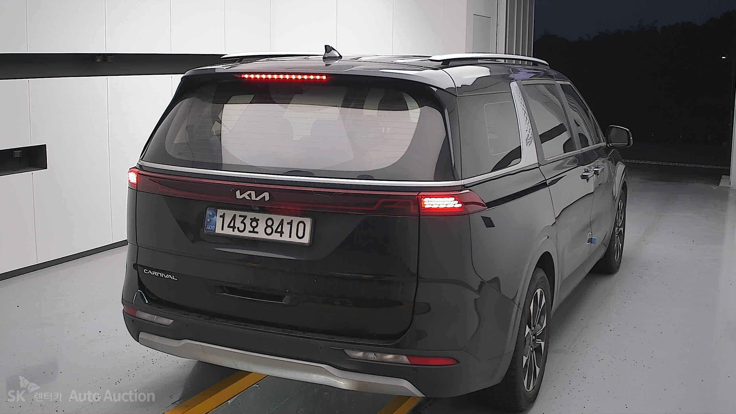 2022 - kia carnival