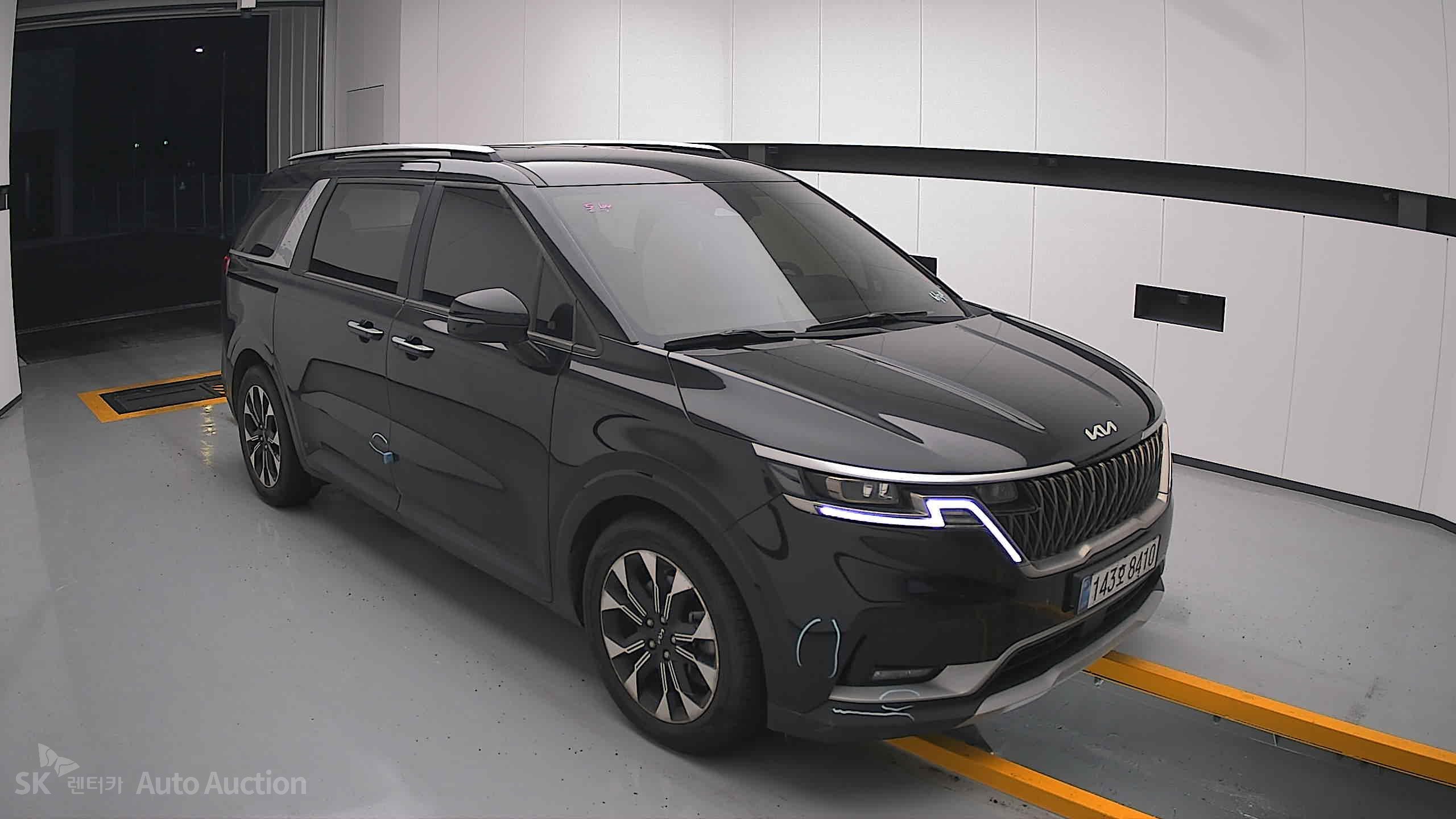 2022 - kia carnival