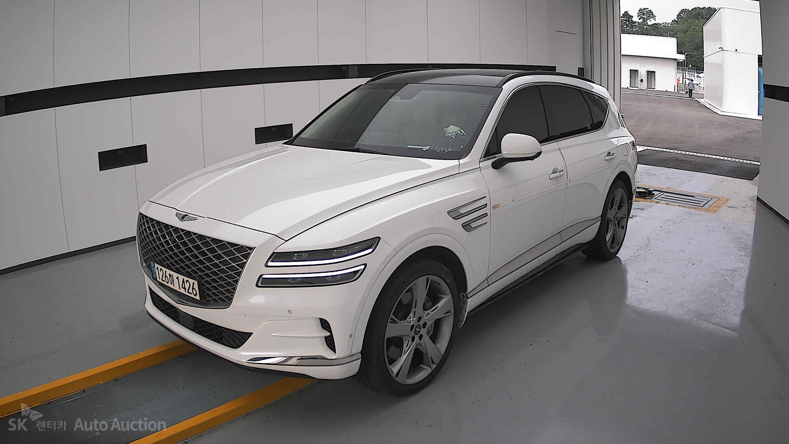 2021 - genesis gv80