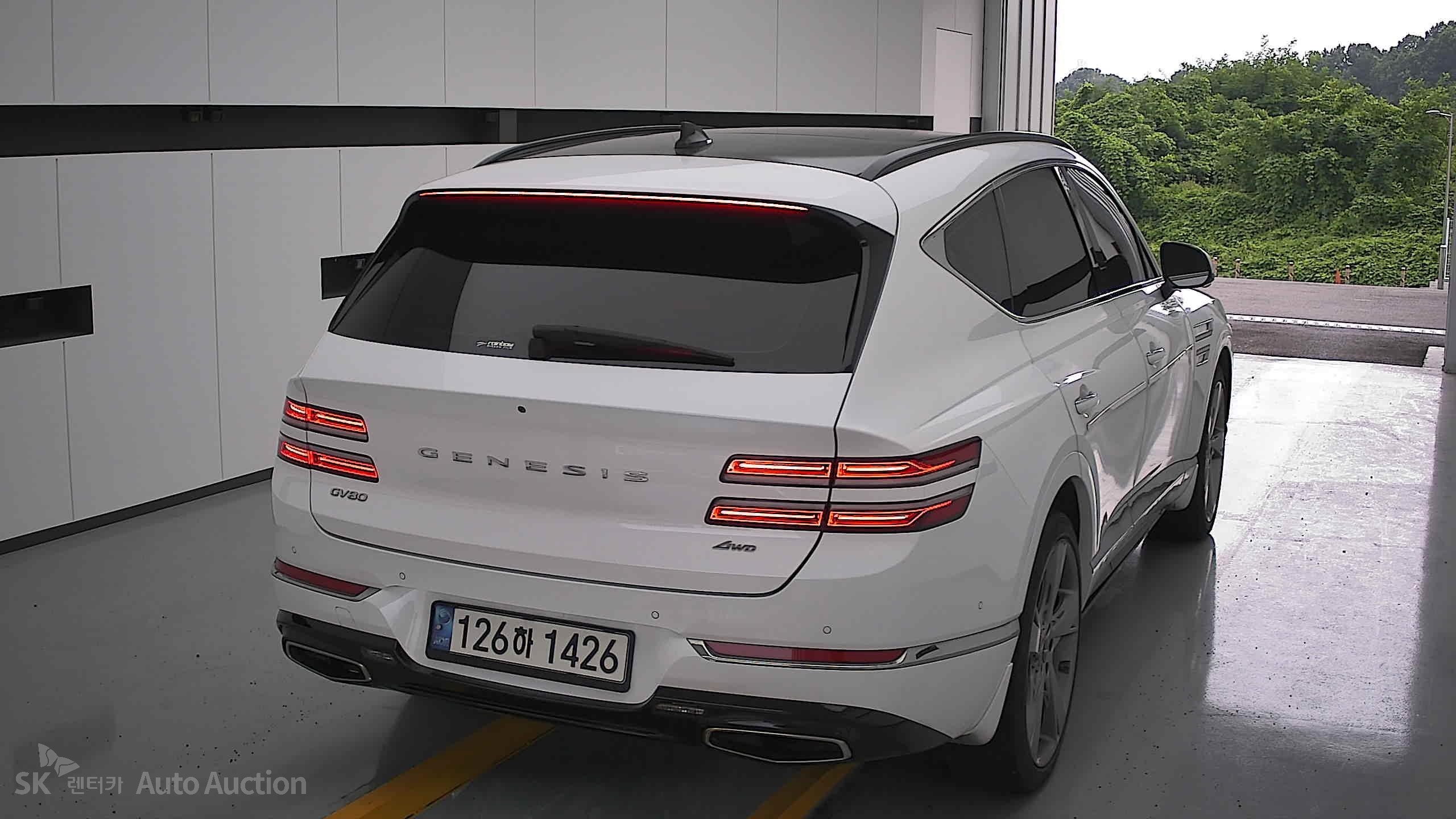 2021 - genesis gv80
