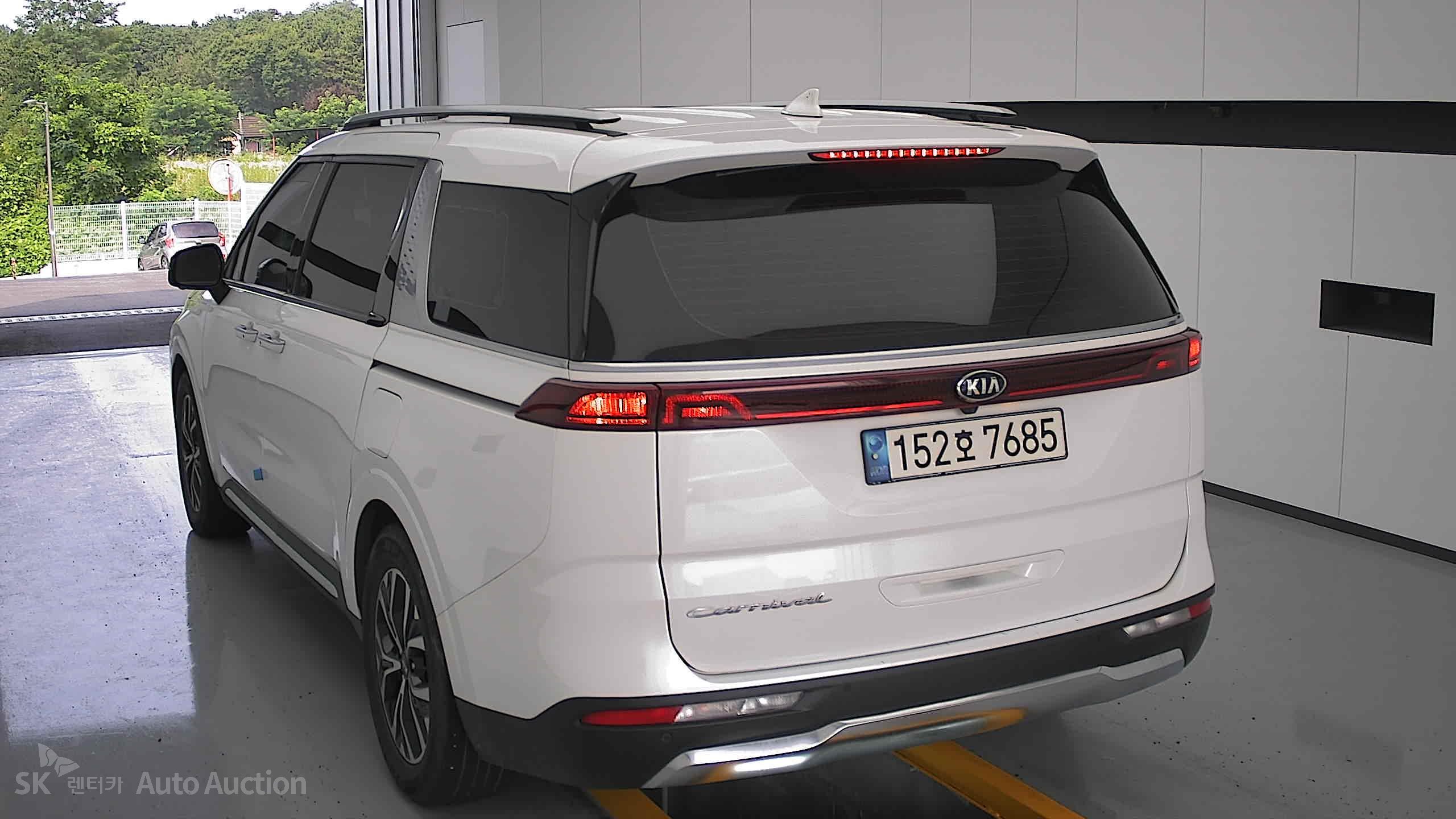 2021 - kia carnival