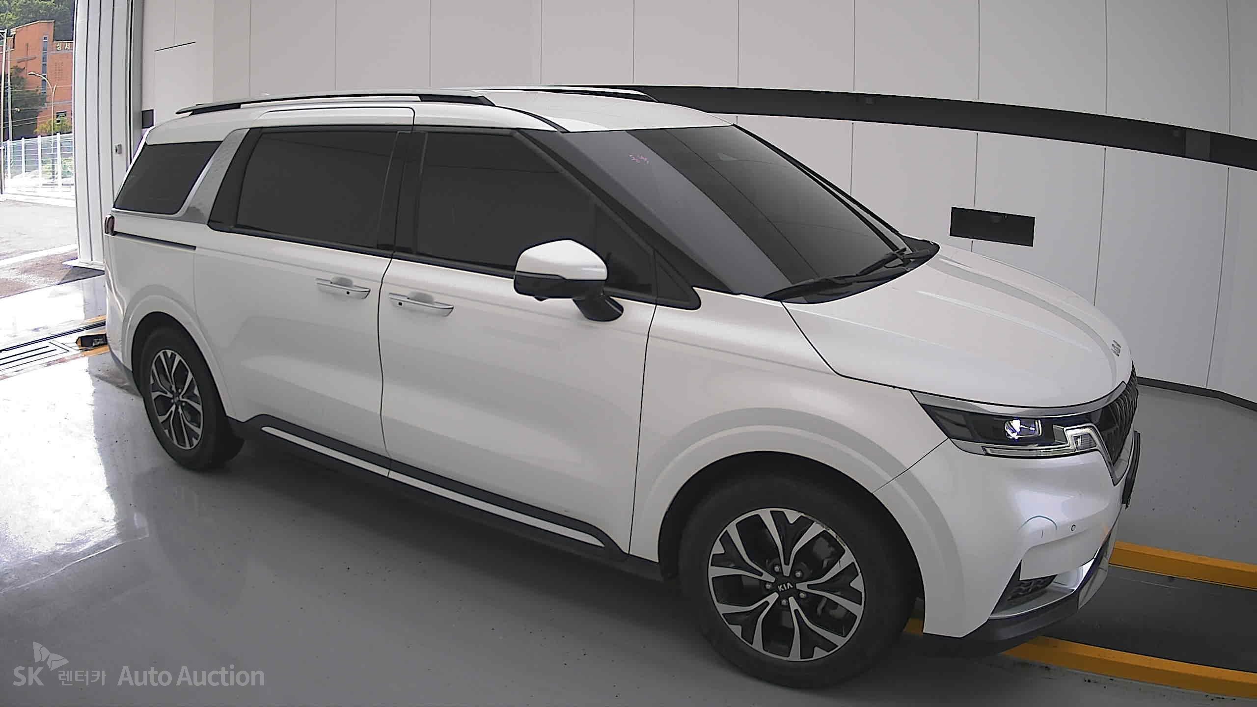 2021 - kia carnival