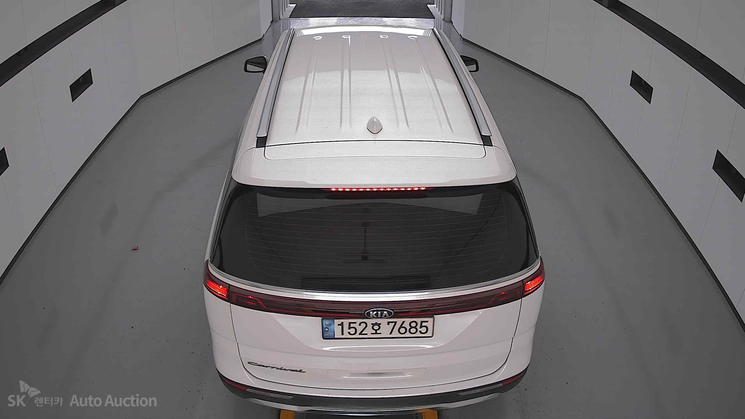 2021 - kia carnival