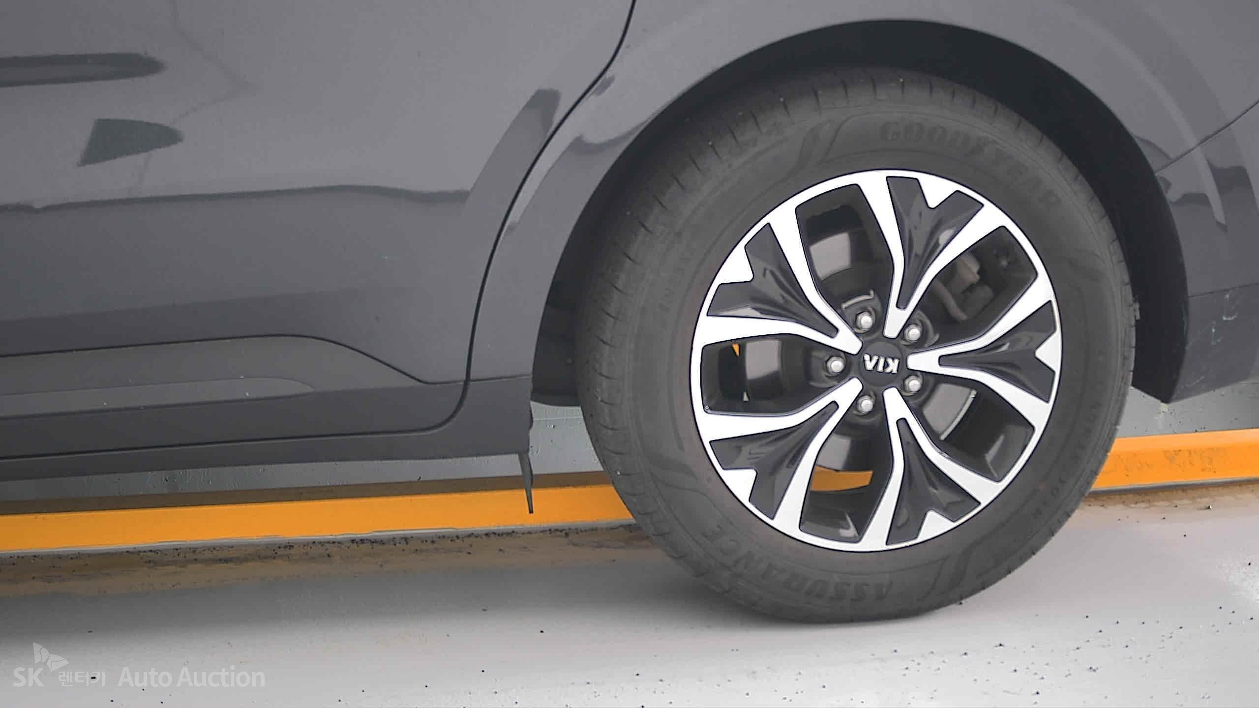 2021 - kia carnival