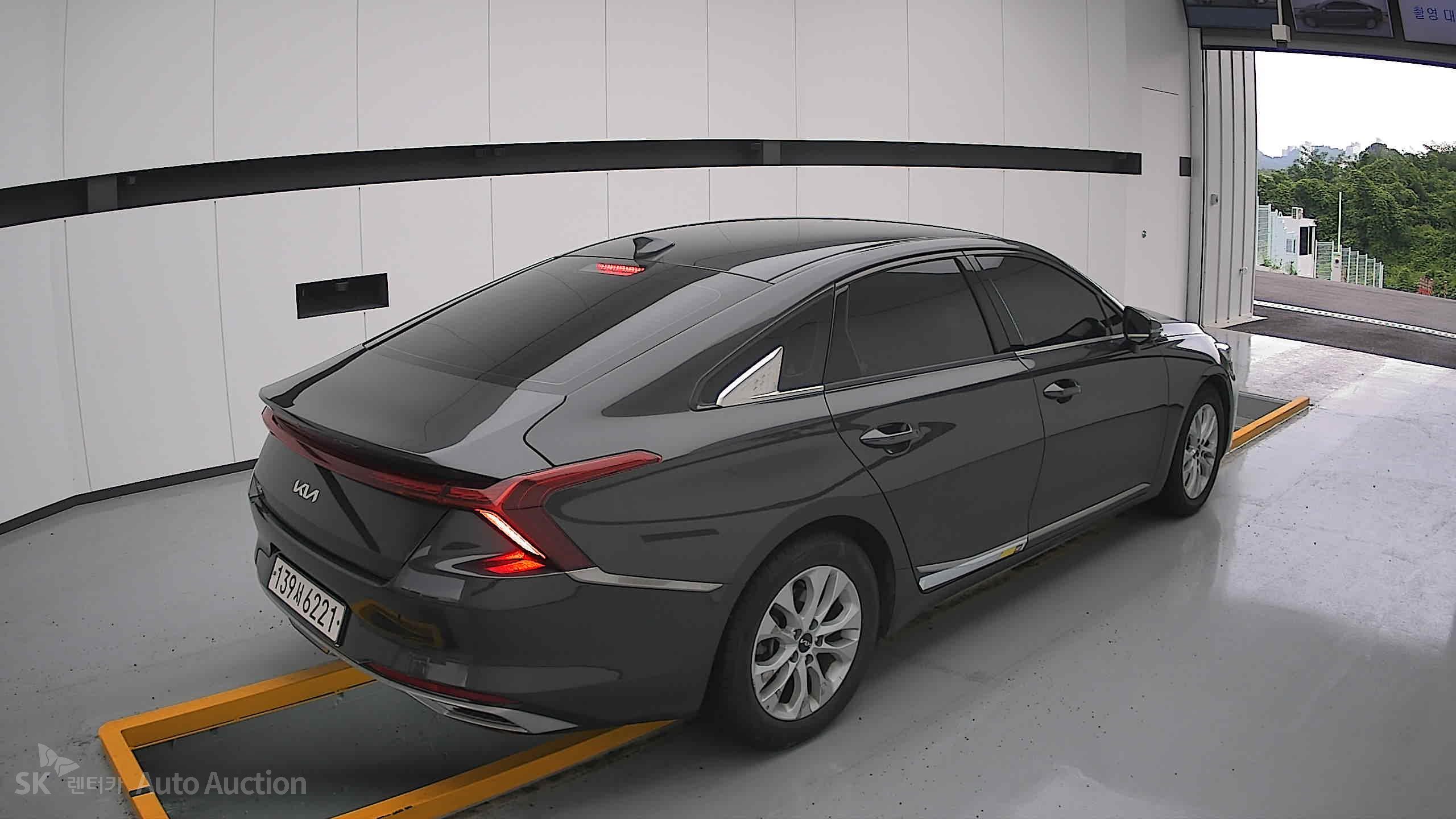 2023 - kia k8